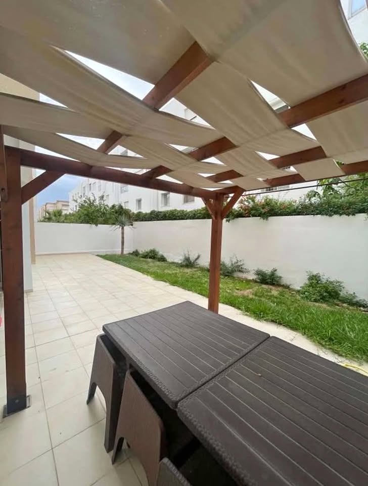 El Menzah&nbsp;El Menzah 9&nbsp;Vente&nbsp;Maisons&nbsp;S3 rdc haut standing avec terrasse menzah 9