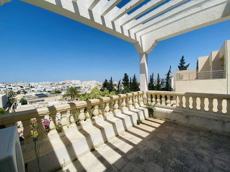 El Menzah&nbsp;El Menzah 9&nbsp;Location&nbsp;Maisons&nbsp;Grande villa s6 � el menzah 9