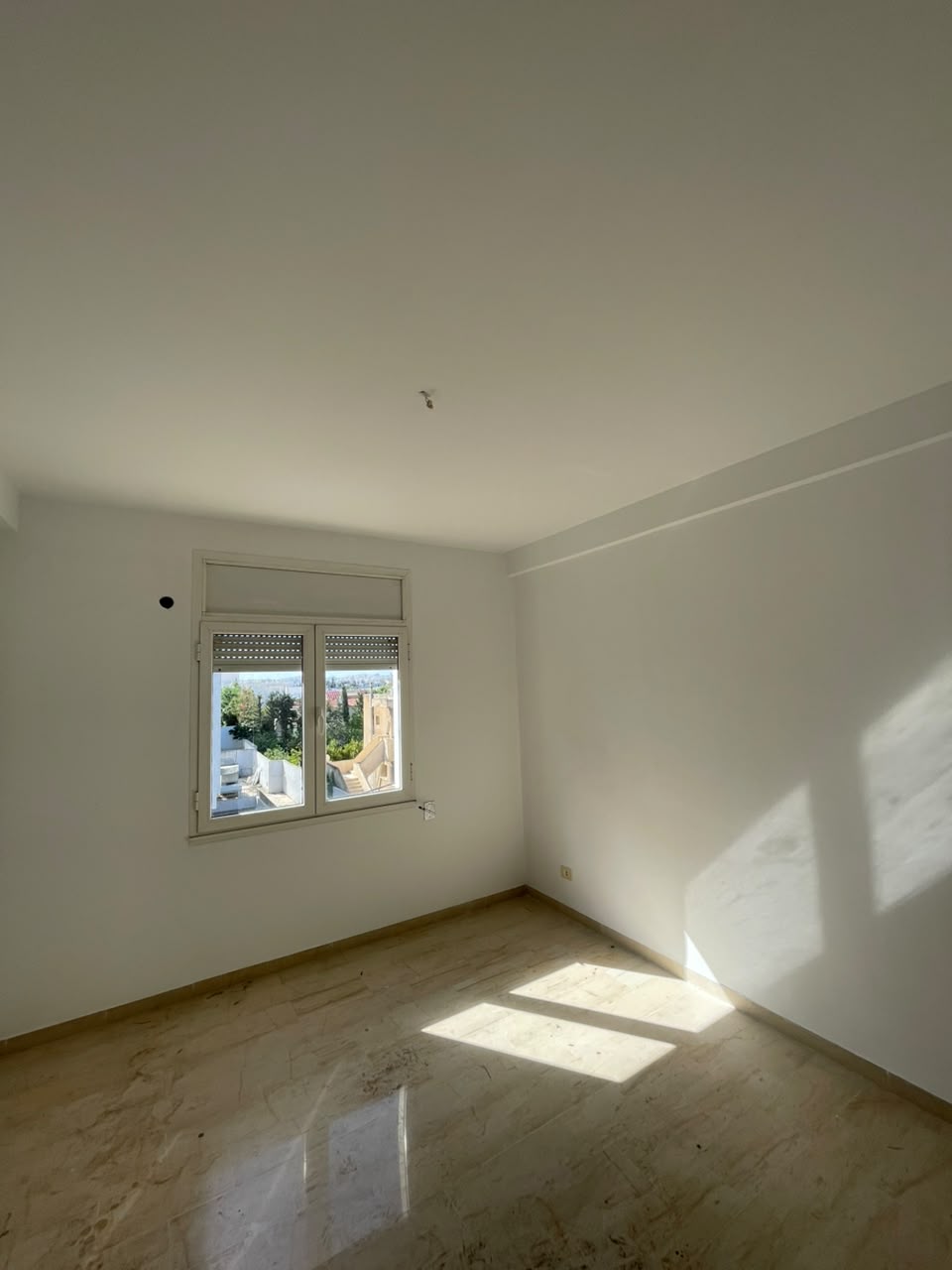 La Soukra&nbsp;La Soukra&nbsp;Vente&nbsp;Appart. 4 pi�ces&nbsp;Appartement s plus 3 � la soukra