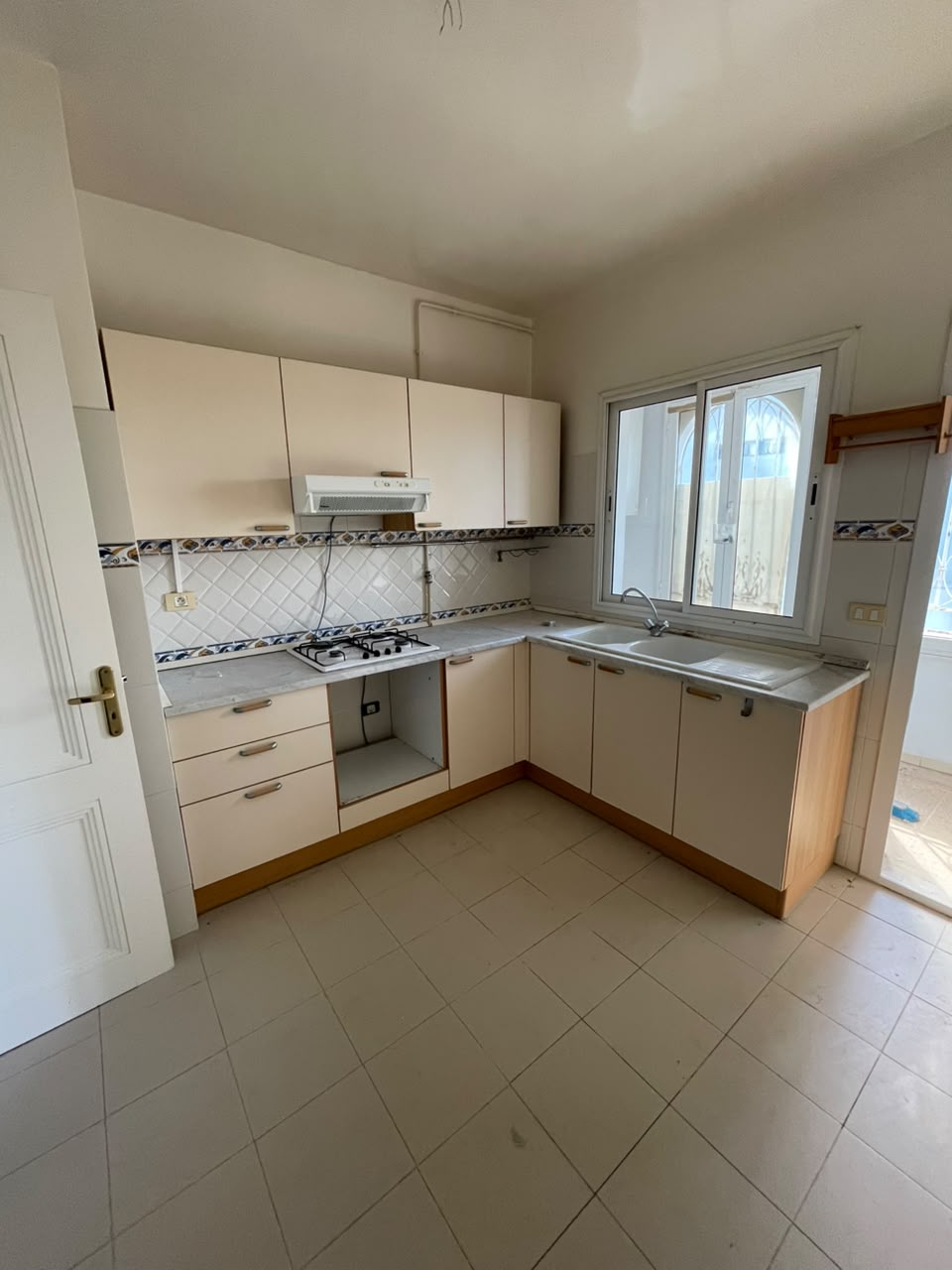 La Soukra&nbsp;La Soukra&nbsp;Vente&nbsp;Appart. 4 pi�ces&nbsp;Appartement s plus 3 � la soukra