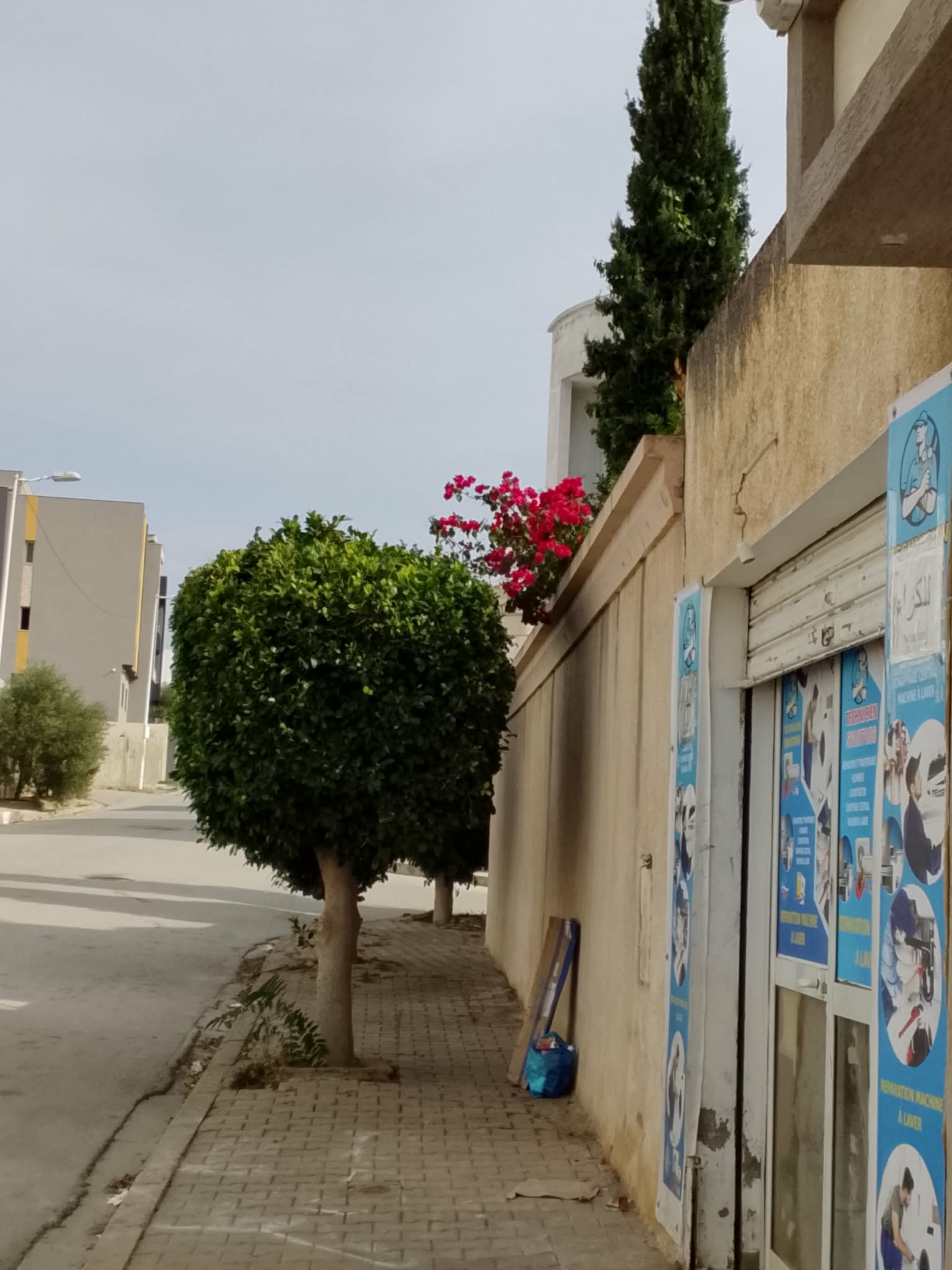 El Mourouj&nbsp;El Mourouj&nbsp;Bureaux & Commerces&nbsp;Atelier,Garage&nbsp;Opportunit�