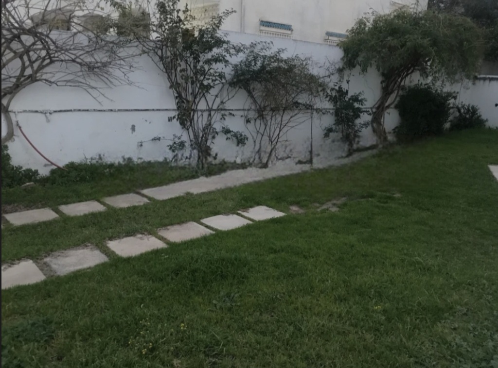 El Menzah&nbsp;El Menzah 9&nbsp;Location&nbsp;Appart. 4 pi�ces&nbsp;Rez de chauss�e de villa s plus 3 � menzah 9b