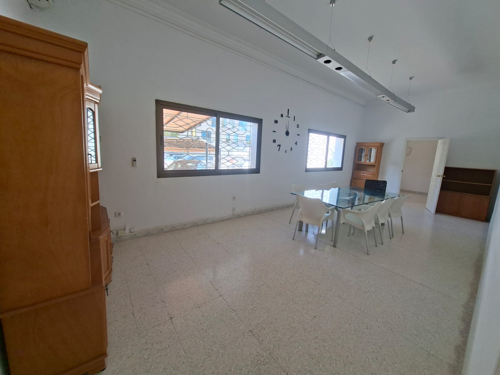 Cite El Khadra&nbsp;Zone urbaine nord&nbsp;Location&nbsp;Appart. 5 pi�ces+&nbsp;Bureau a plus 4 au centre urbain nord