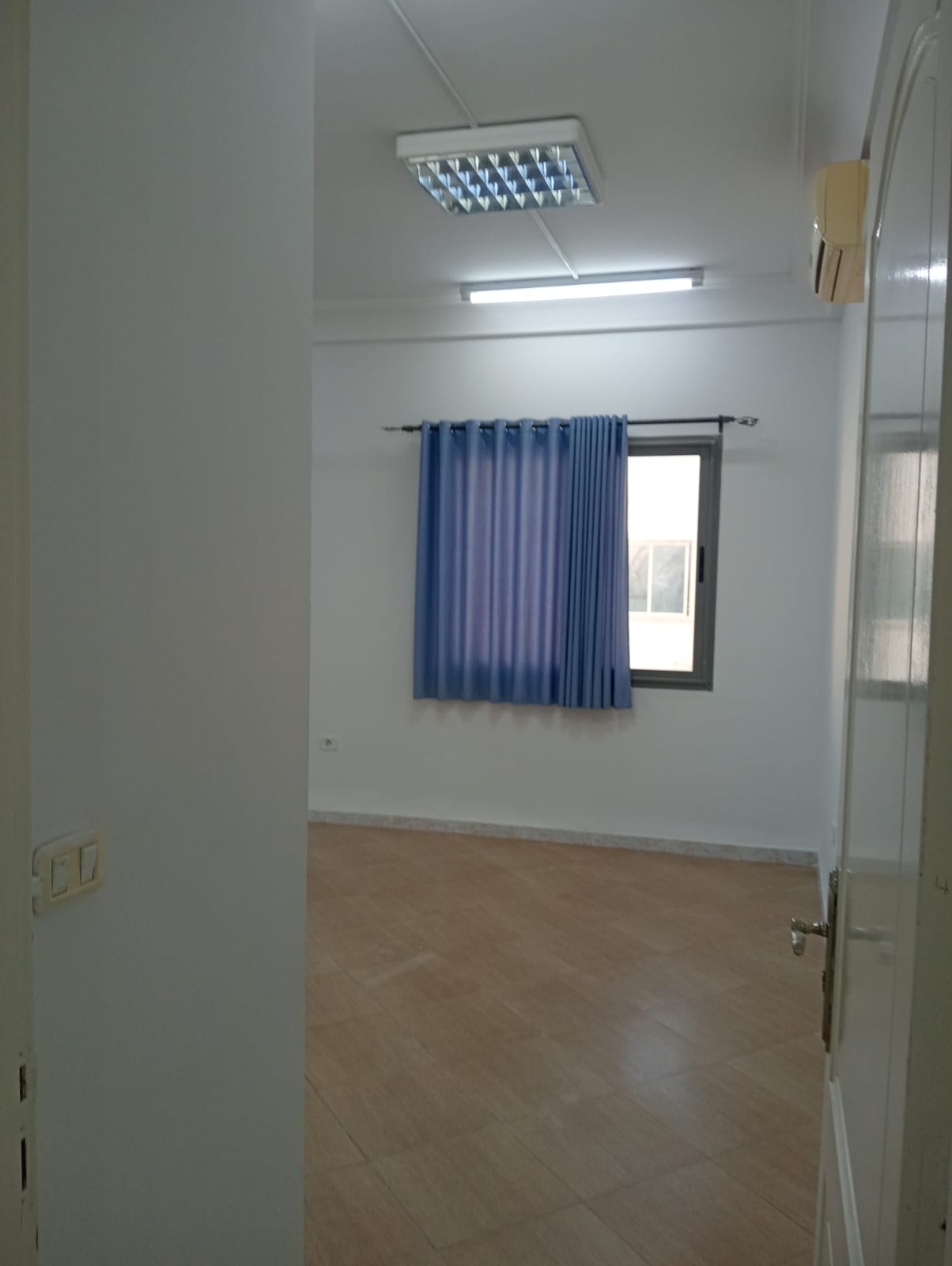 Nabeul&nbsp;Nabeul&nbsp;Location&nbsp;Appart. 3 pi�ces&nbsp;Grand bureau spacieux 100 metre carr�