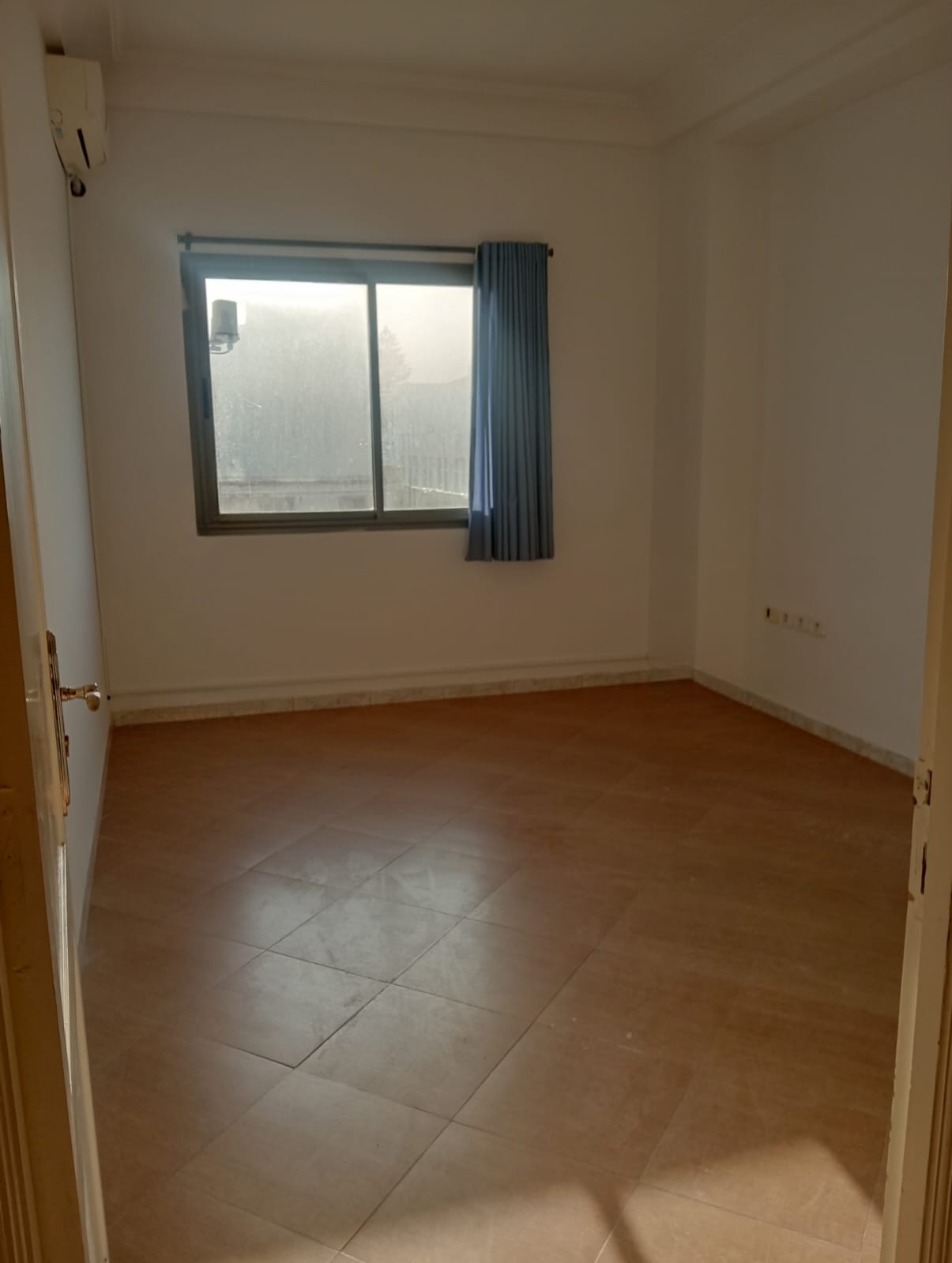 Nabeul&nbsp;Nabeul&nbsp;Location&nbsp;Appart. 2 pi�ces&nbsp;Bureau 60 metre carr�