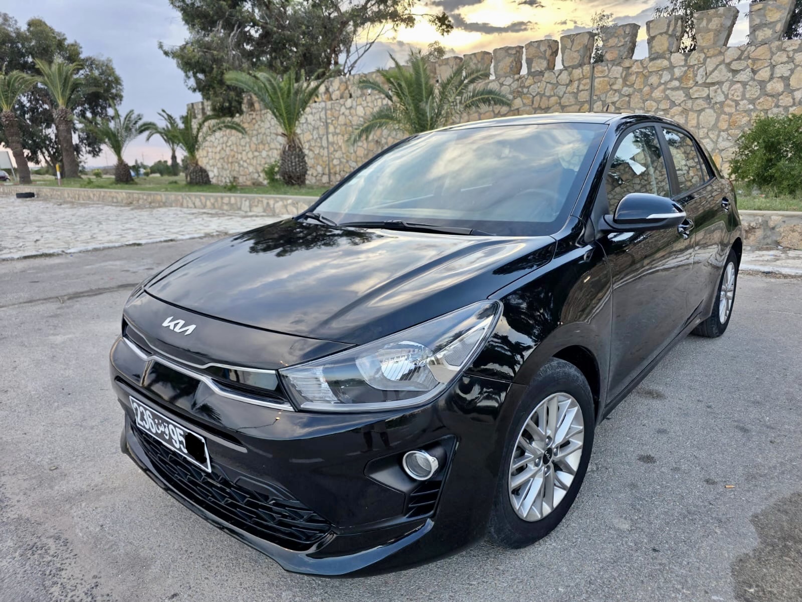 Ain Zaghouan&nbsp;Jardins de Carthage&nbsp;Kia&nbsp;Rio&nbsp;Kia rio premi�re main