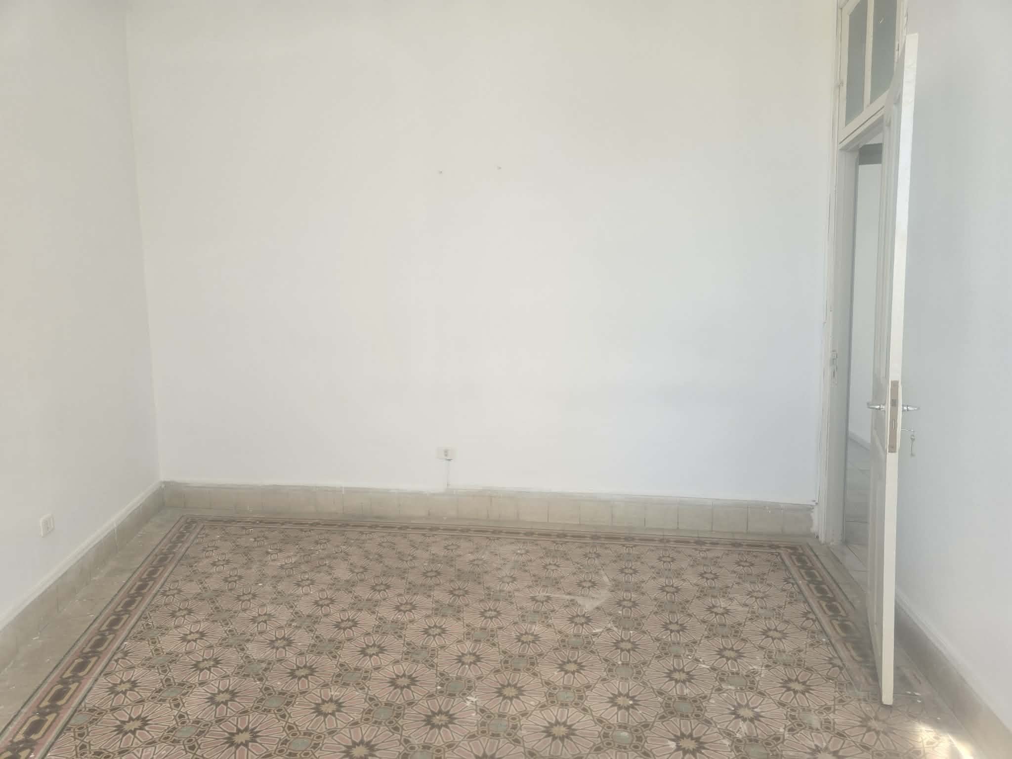 Bab Bhar&nbsp;Habib Thameur&nbsp;Bureaux & Commerces&nbsp;Bureau&nbsp;Bureau � l'avenue de l'habib thameur tunis