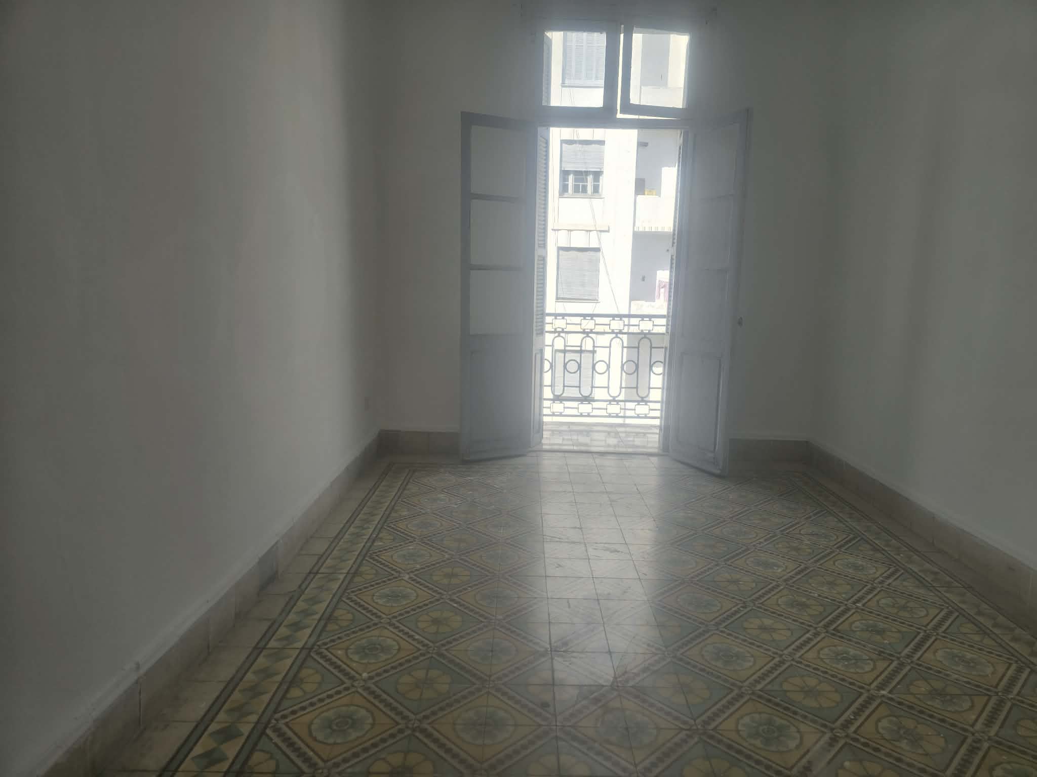 Bab Bhar&nbsp;Bab Bhar&nbsp;Bureaux & Commerces&nbsp;Bureau&nbsp;Bureau � l'avenue de l'habib thameur tunis