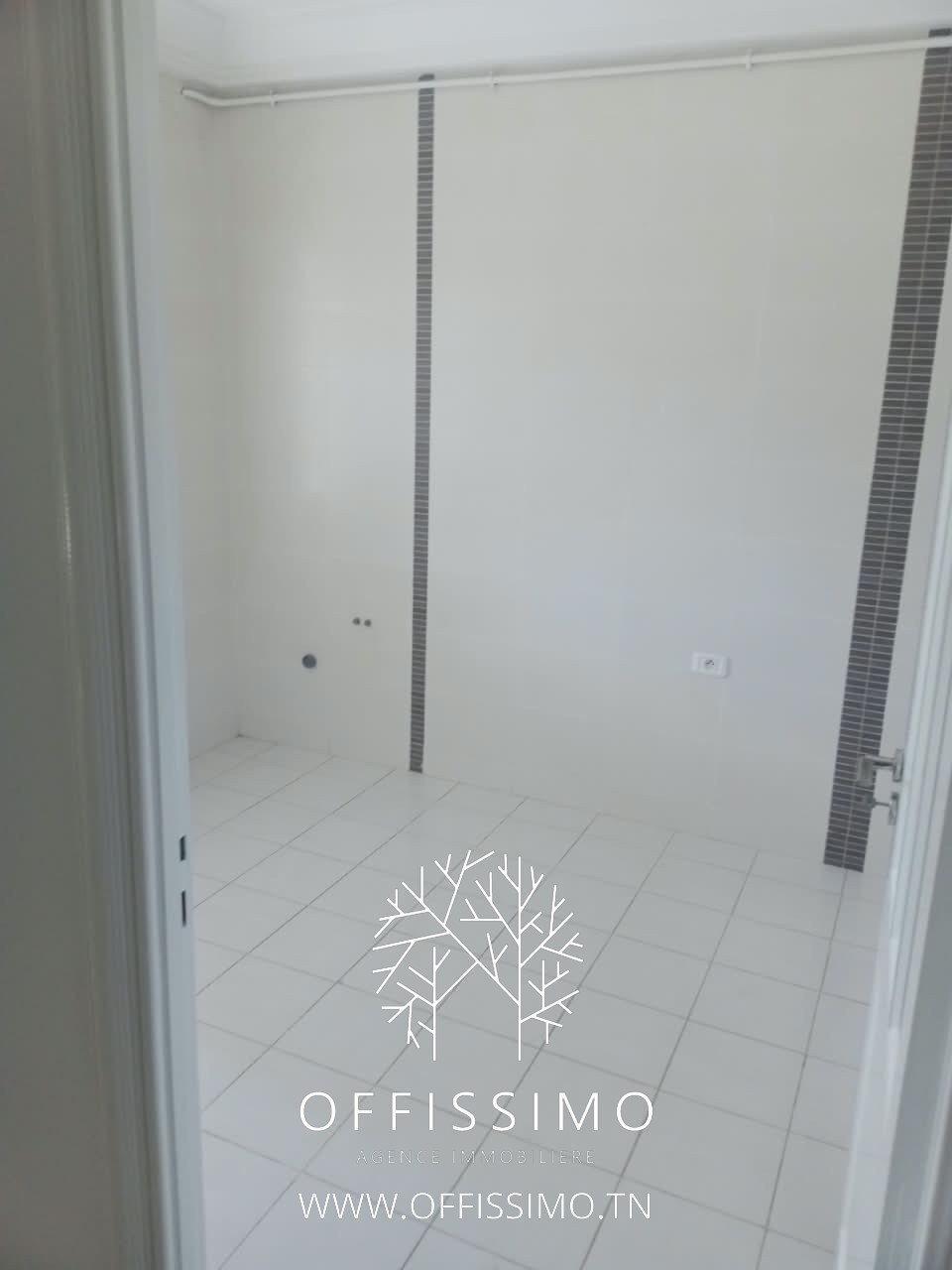 La Marsa&nbsp;Berge Du Lac&nbsp;Bureaux & Commerces&nbsp;Bureau&nbsp;Bureau disponible au lac 2 a2 pi�ces