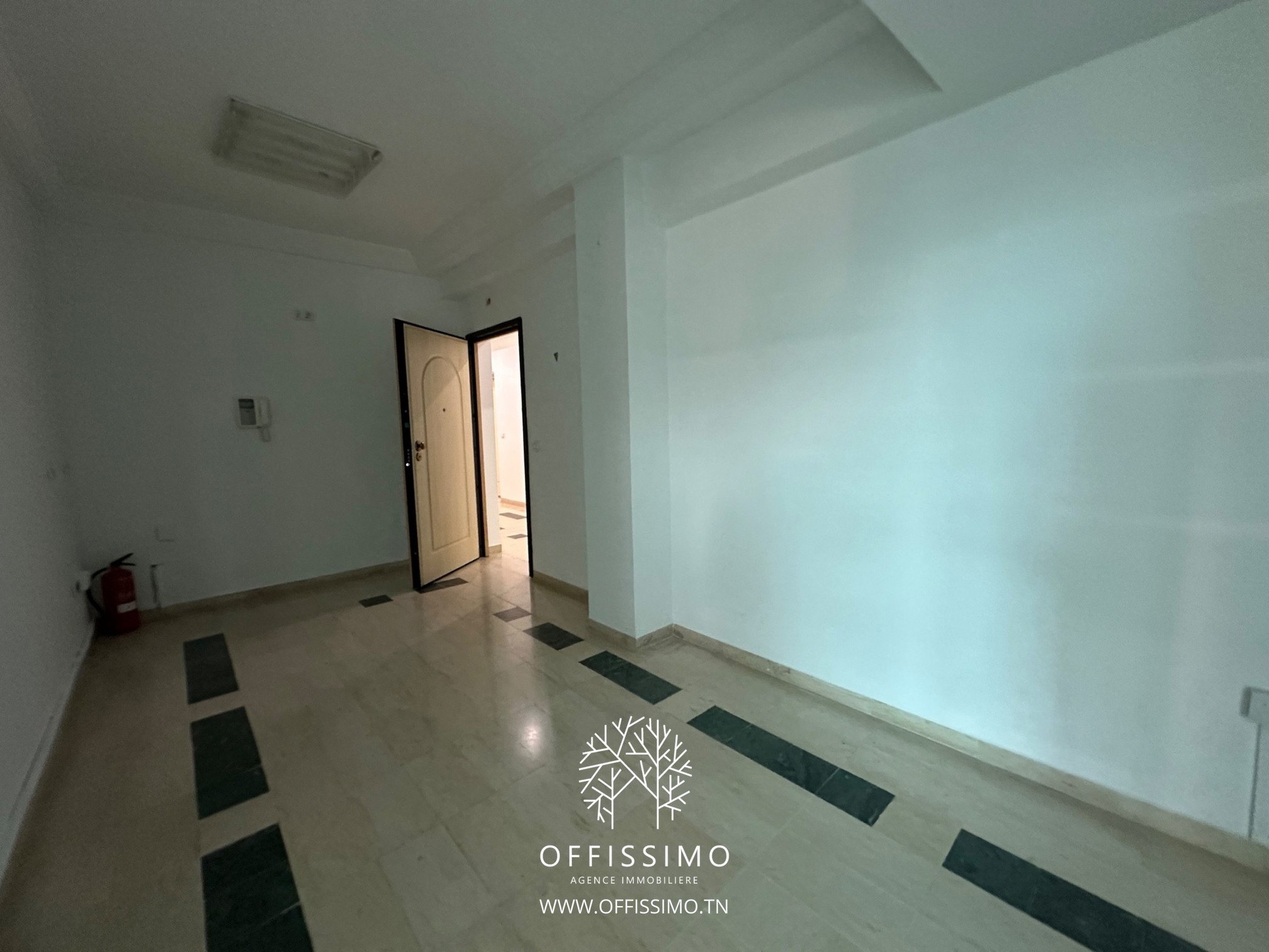 La Marsa&nbsp;Berge Du Lac&nbsp;Bureaux & Commerces&nbsp;Bureau&nbsp;Cabinet m�dical 2 pi�ces au lac 2