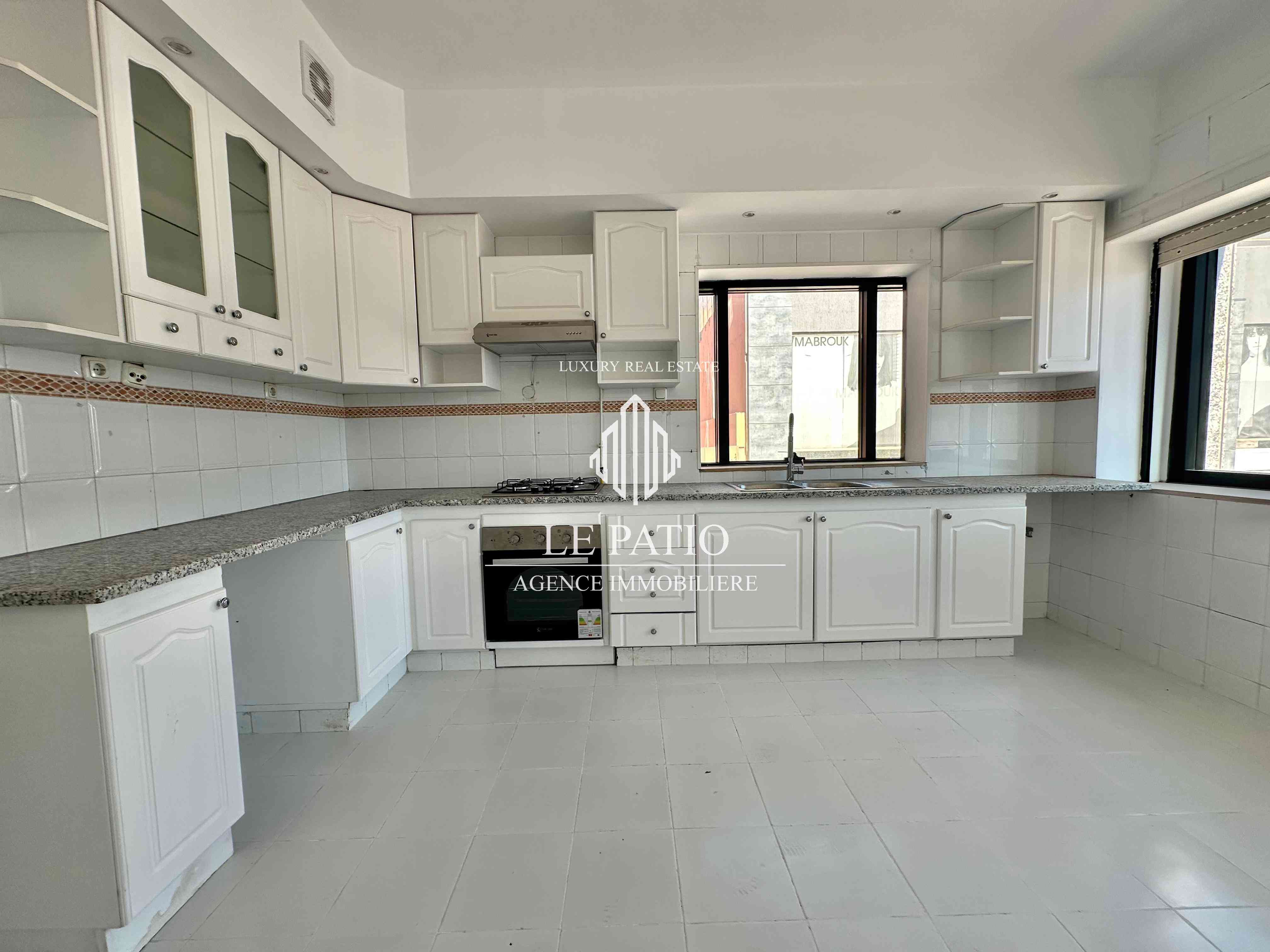 La Marsa&nbsp;Berge Du Lac&nbsp;Location&nbsp;Appart. 4 pi�ces&nbsp;Appartement s3 avec chambre de service au lac 1