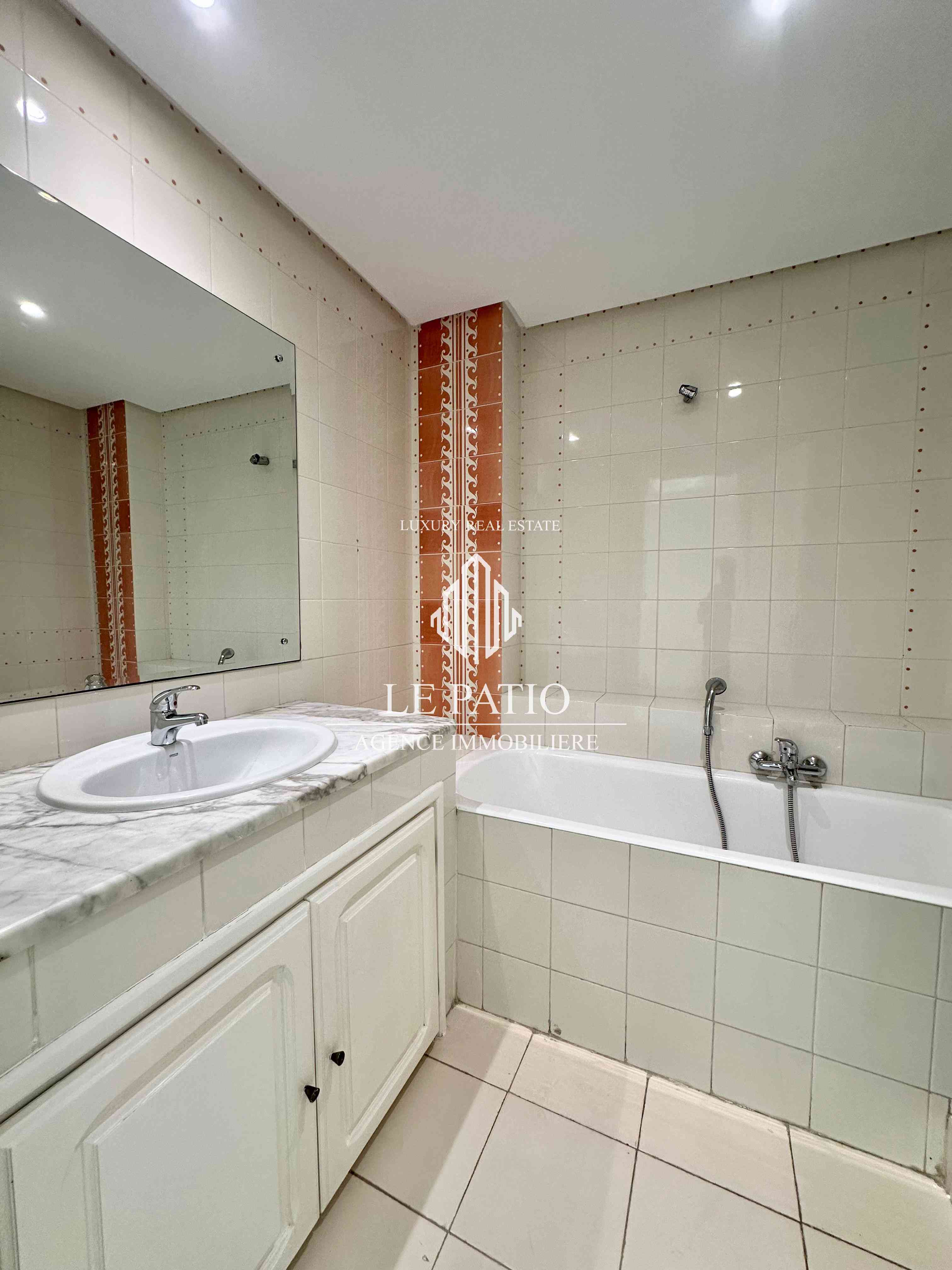 La Marsa&nbsp;Berge Du Lac&nbsp;Location&nbsp;Appart. 4 pi�ces&nbsp;Appartement s3 avec chambre de service au lac 1