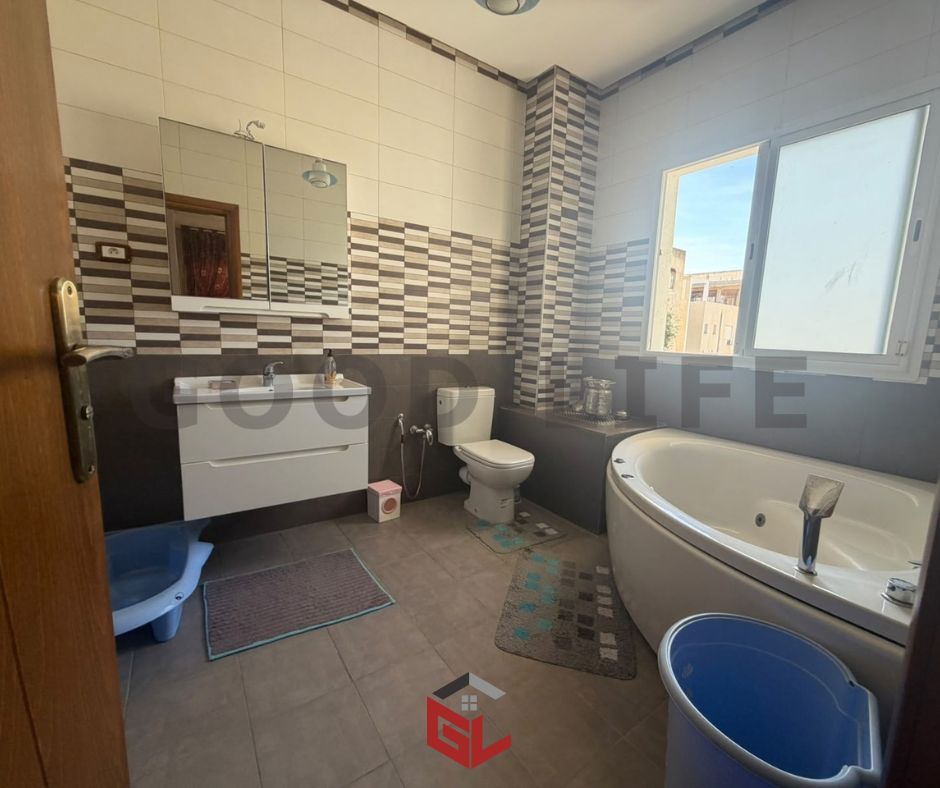 Raoued&nbsp;Cite El Ghazala 1&nbsp;Vente&nbsp;Maisons&nbsp;Duplex avec un appartement ind�pendant