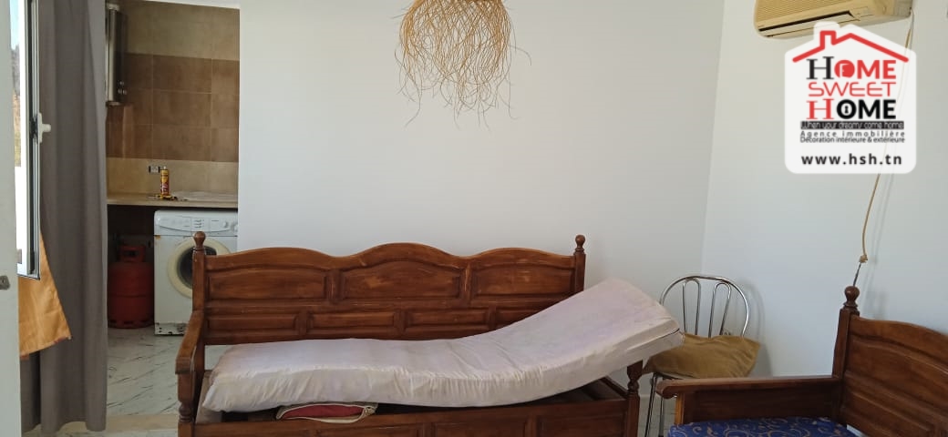 Carthage&nbsp;Salambo&nbsp;Location&nbsp;Appart. 1 pi�ce&nbsp;Etage de villa ayette � carthage salambo
