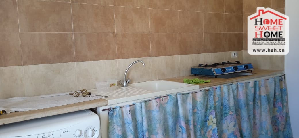 Carthage&nbsp;Salambo&nbsp;Location&nbsp;Appart. 1 pi�ce&nbsp;Etage de villa ayette � carthage salambo