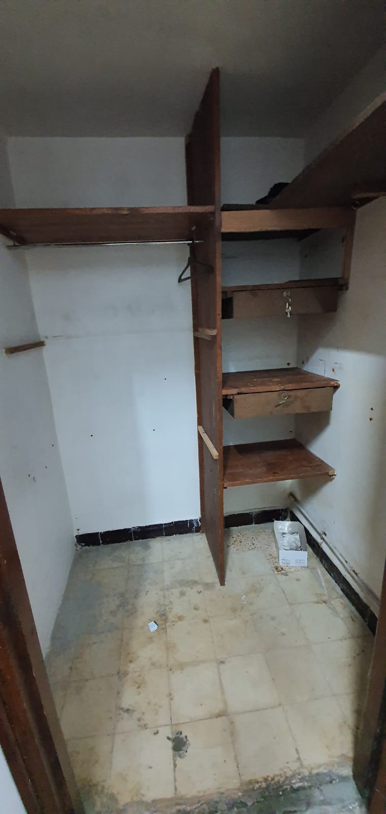 Bab Souika&nbsp;Bab Saadoun&nbsp;Location&nbsp;Appart. 1 pi�ce&nbsp;Spacieuse chambre derri�re minist�re sant�