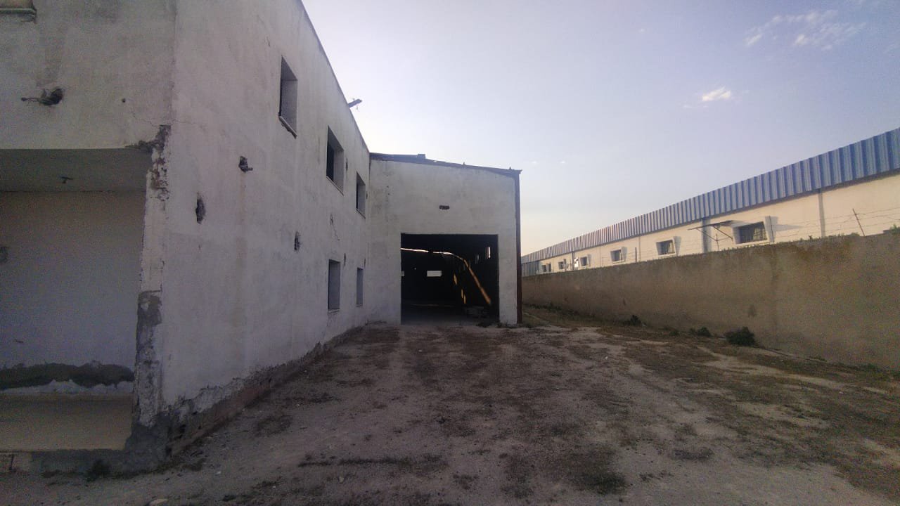 Hammam Chatt&nbsp;Borj Cedria&nbsp;Bureaux & Commerces&nbsp;Atelier,Garage&nbsp;Local industriel dans la zi de borj cedria