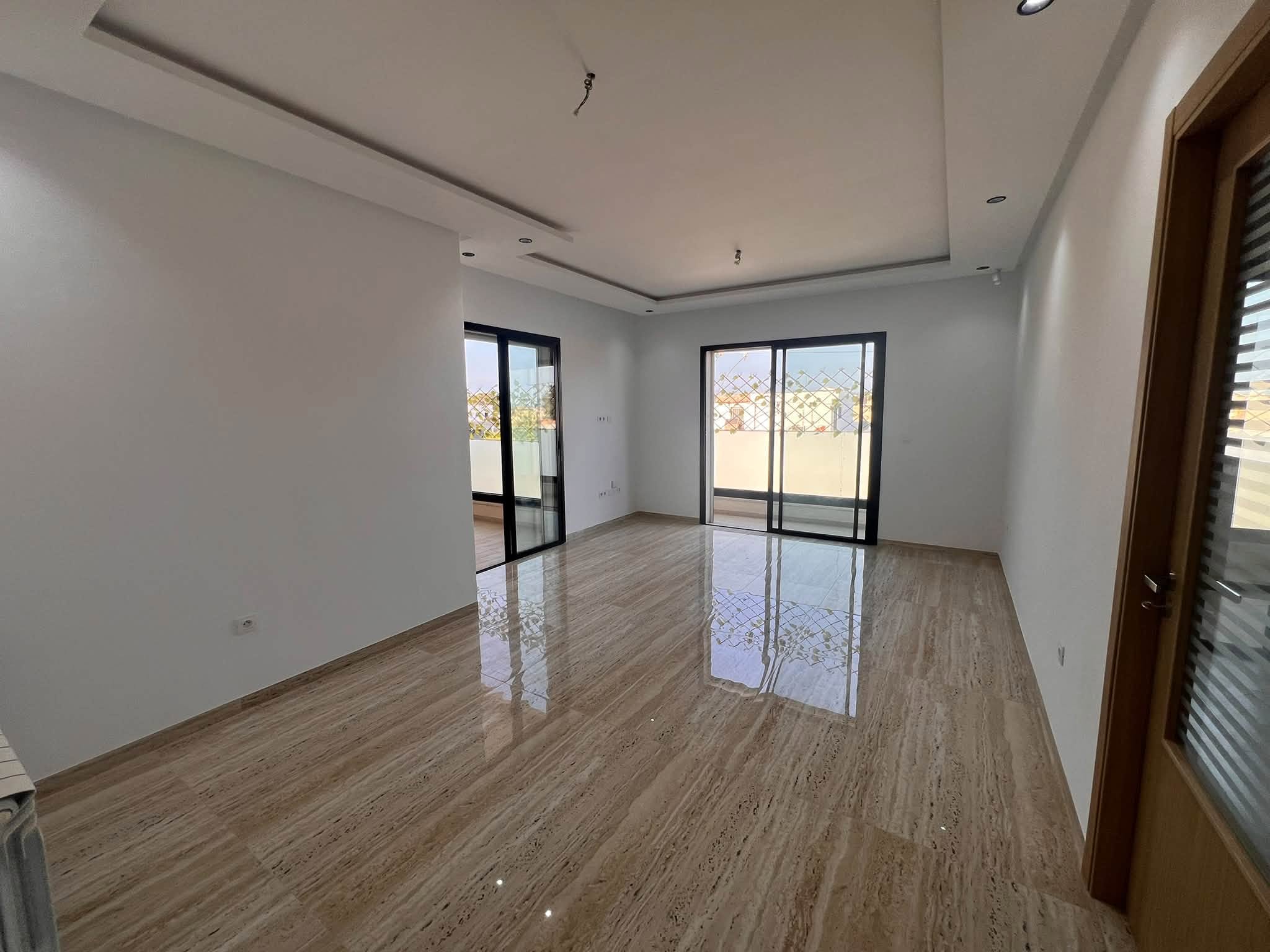 La Soukra&nbsp;La Soukra&nbsp;Location&nbsp;Appart. 4 pi�ces&nbsp;Splus3 haut standing la soukra