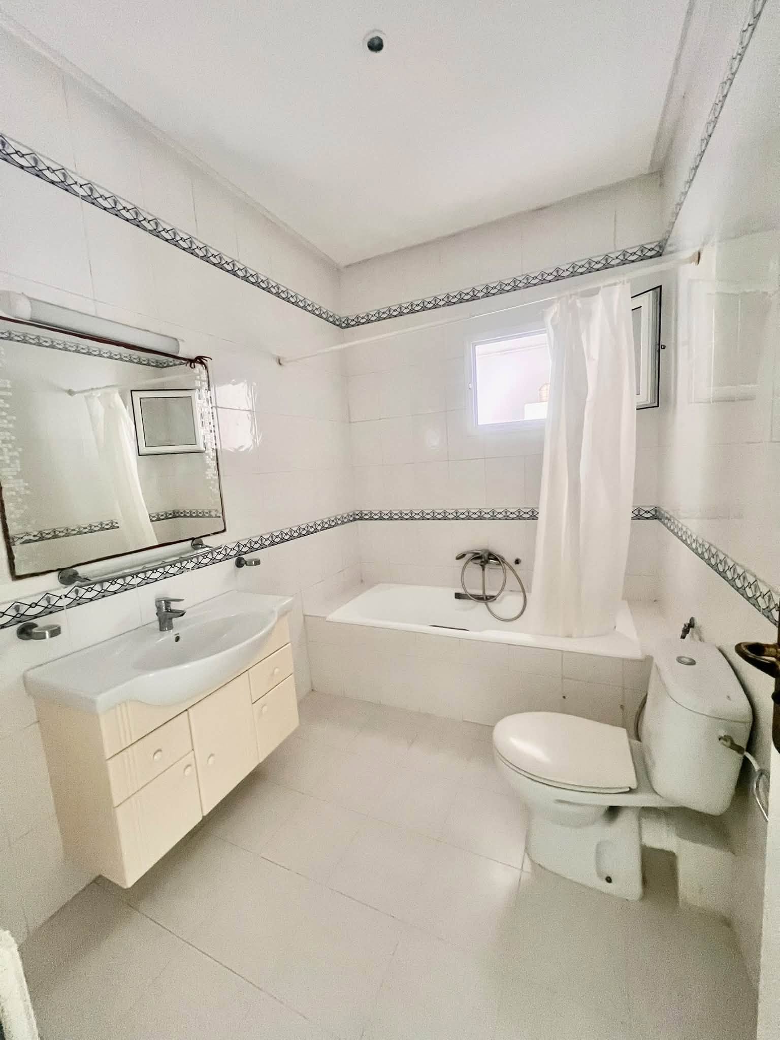 La Soukra&nbsp;La Soukra&nbsp;Location&nbsp;Appart. 5 pi�ces+&nbsp;Appartement splus4 la soukra