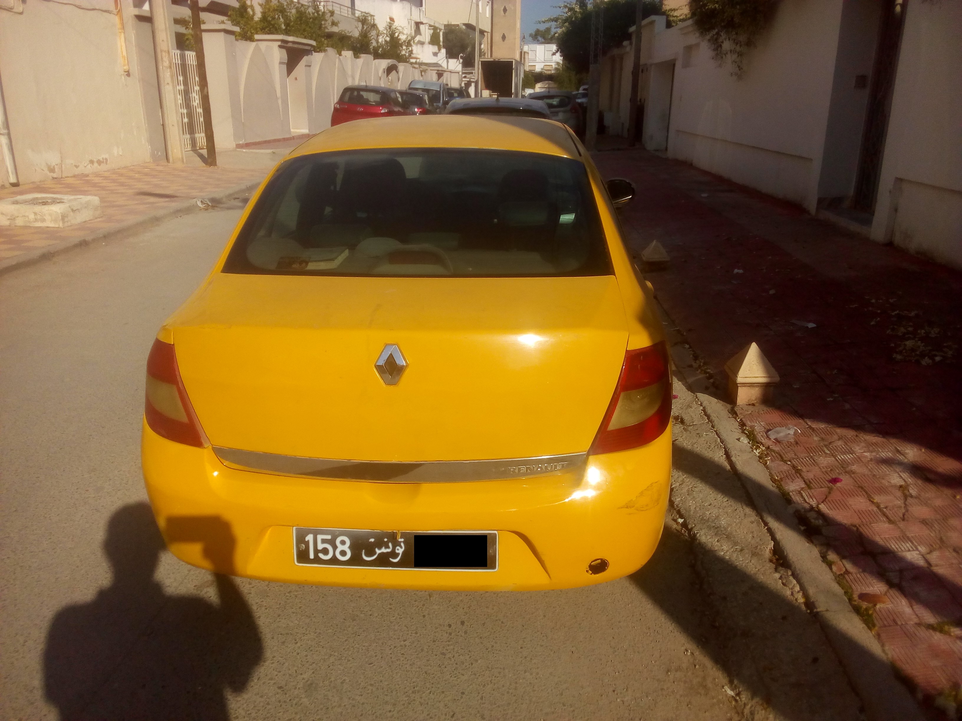 Bab Souika&nbsp;Bab El Khadra&nbsp;Renault&nbsp;Symbol&nbsp;Av symbole
