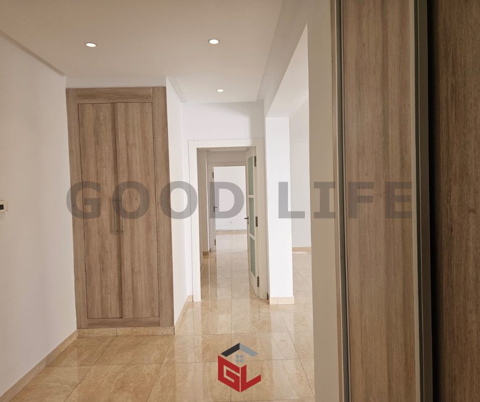 El Menzah&nbsp;El Menzah 4&nbsp;Vente&nbsp;Appart. 5 pi�ces+&nbsp;Appartement en s4 r�nov� � menzah 4