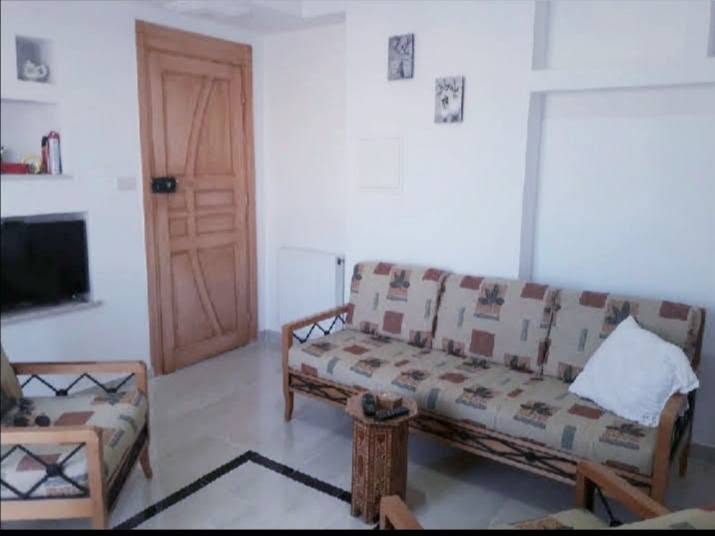 Mnihla&nbsp;Jardins d'el Menzah&nbsp;Location&nbsp;Appart. 2 pi�ces&nbsp;Un coquet studio s1 meubl� � jardin d'elmenzah1