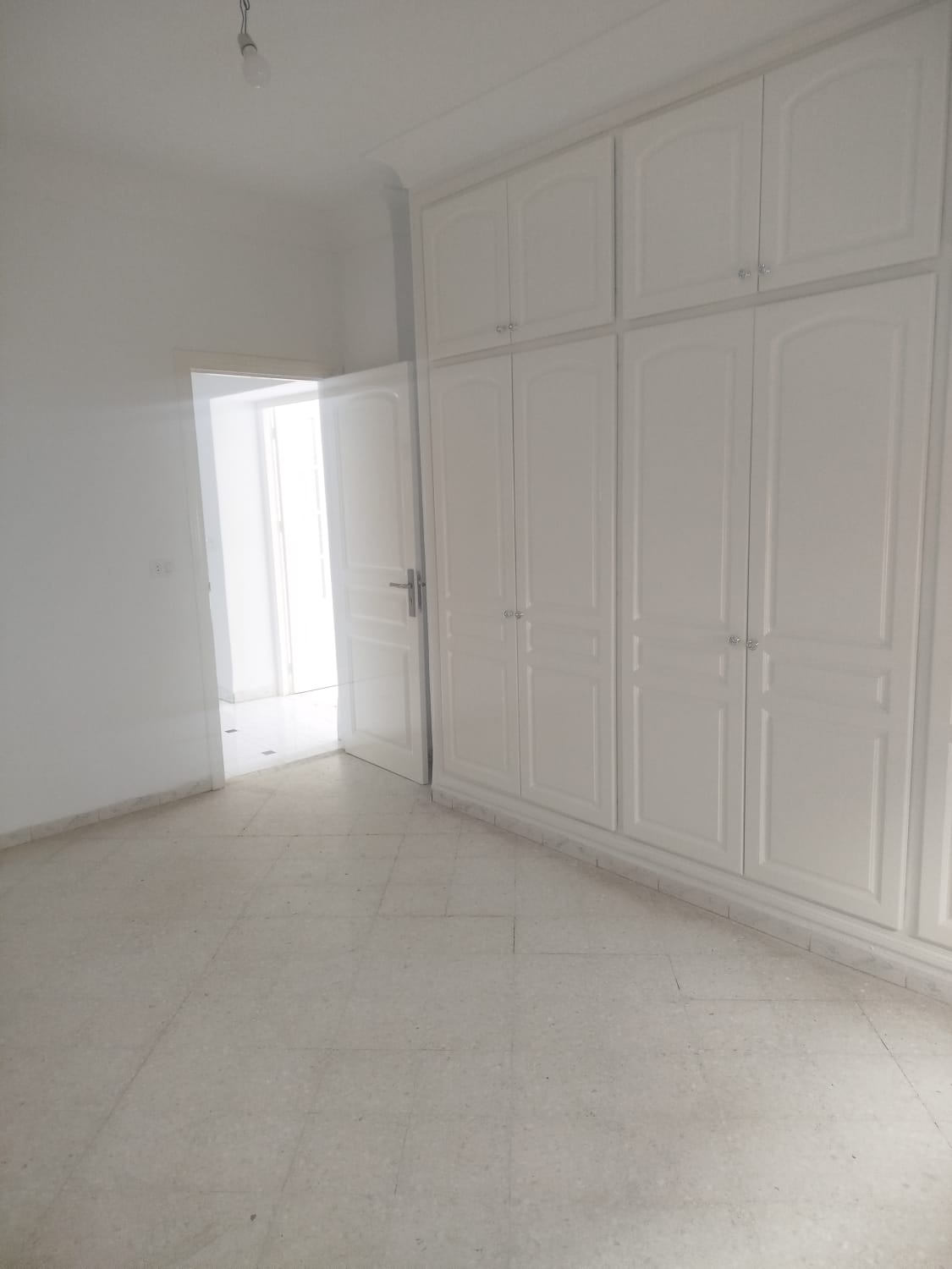 Mnihla&nbsp;Cite Ennasr&nbsp;Location&nbsp;Appart. 5 pi�ces+&nbsp;Un spacieux etage de villa hs � ennasr2