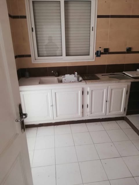 Raoued&nbsp;Cite Ennkhilet&nbsp;Location&nbsp;Appart. 2 pi�ces&nbsp;Salon et chambre
