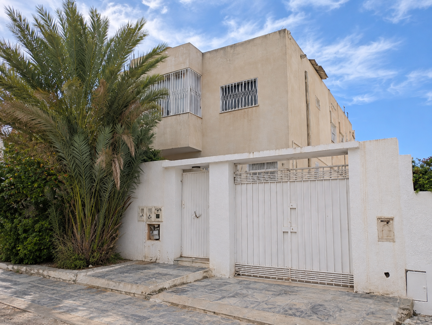Ariana Ville&nbsp;El Menzah 6&nbsp;Vente&nbsp;Maisons&nbsp;Villa sur 3 niveaux