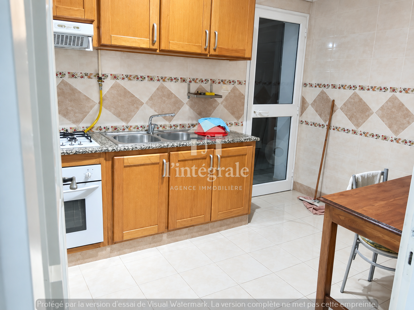 Ariana Ville&nbsp;El Menzah 7&nbsp;Location&nbsp;Appart. 4 pi�ces&nbsp;S3 bien meubl� avec une grande terrasse