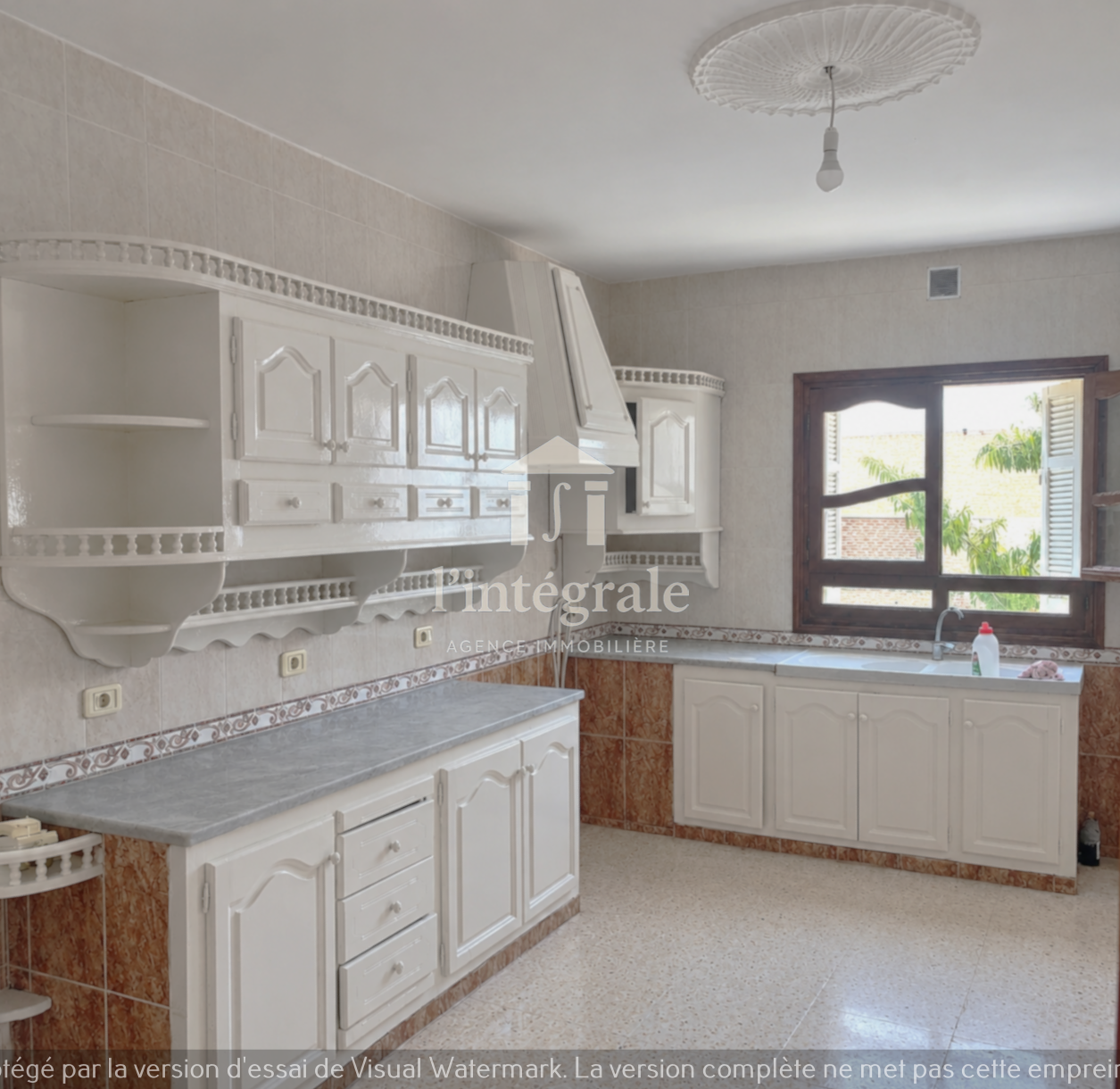 Ariana Ville&nbsp;Cite Ennasr 2&nbsp;Location&nbsp;Maisons&nbsp;�tage d'une villa s4
