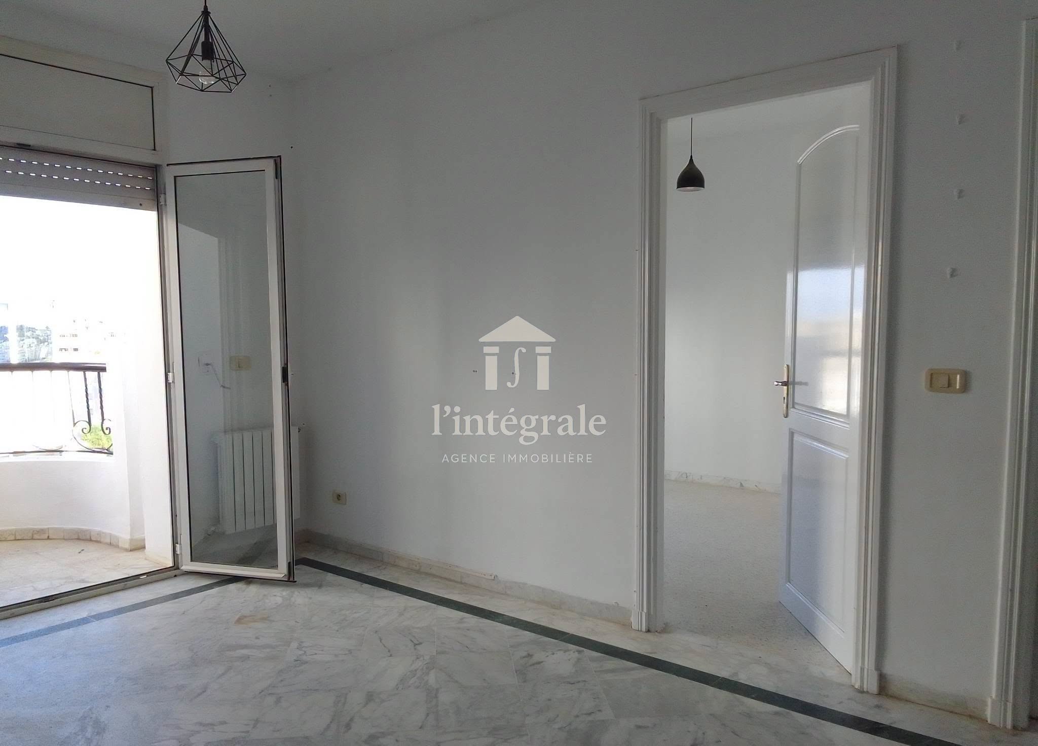 Ariana Ville&nbsp;Cite Ennasr 2&nbsp;Location&nbsp;Appart. 3 pi�ces&nbsp;S2 avec place de parking