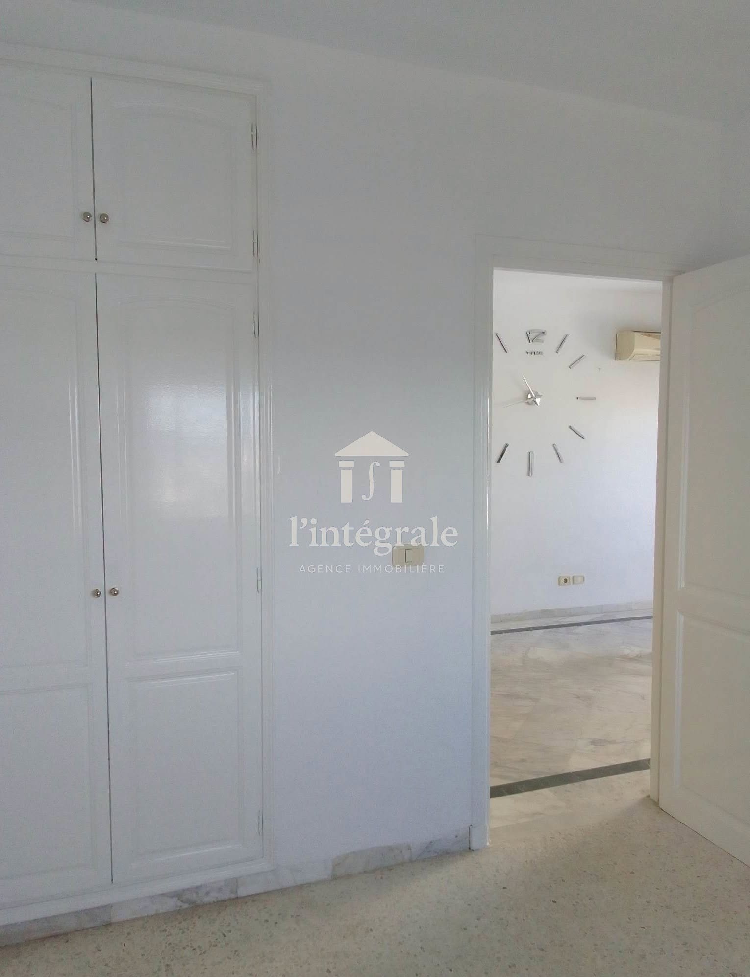 Ariana Ville&nbsp;Cite Ennasr 2&nbsp;Location&nbsp;Appart. 3 pi�ces&nbsp;S2 avec place de parking