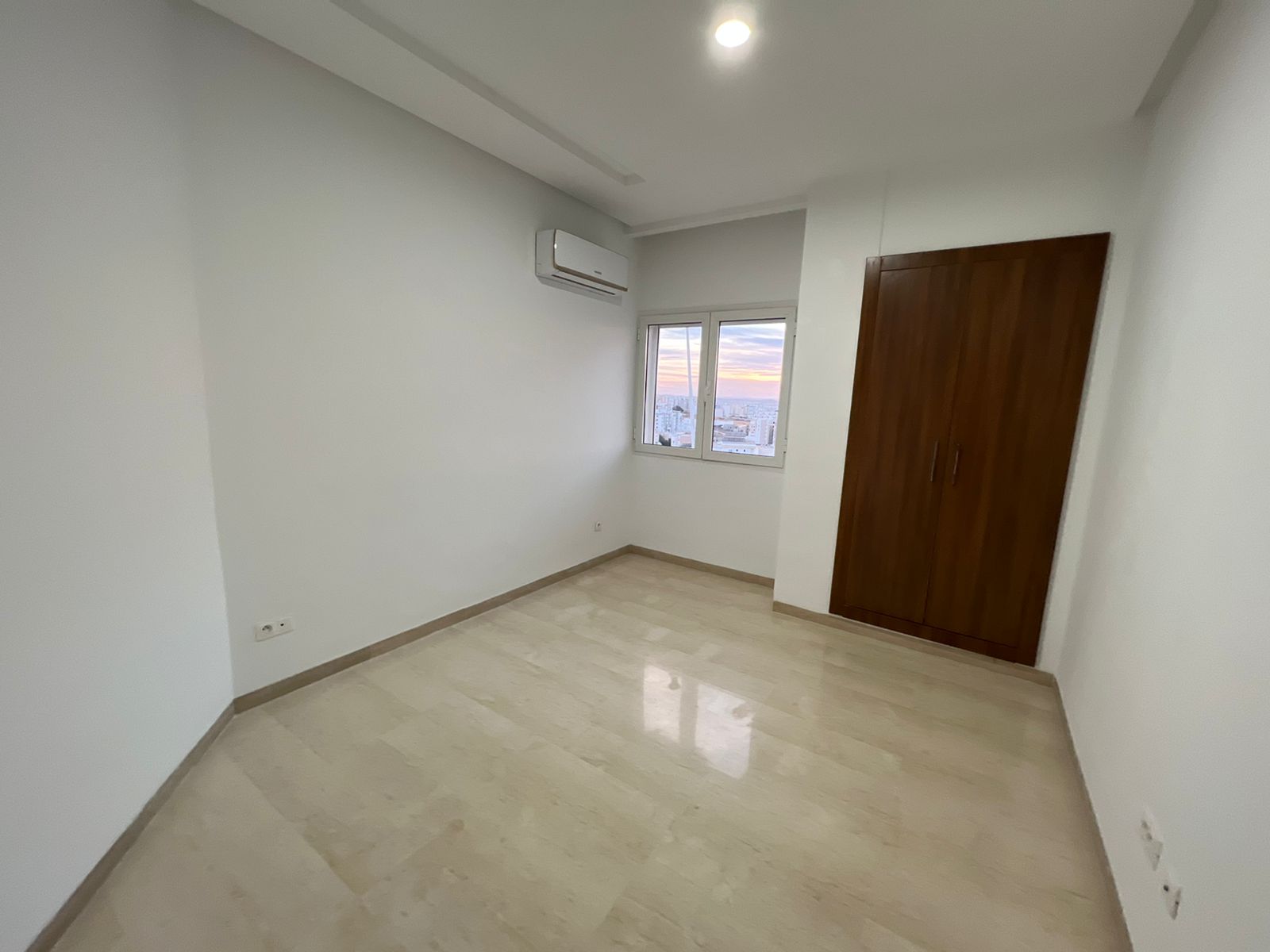 Mnihla&nbsp;Jardins d'el Menzah&nbsp;Location&nbsp;Appart. 3 pi�ces&nbsp;Appartement s 1 jardin d'el menzah