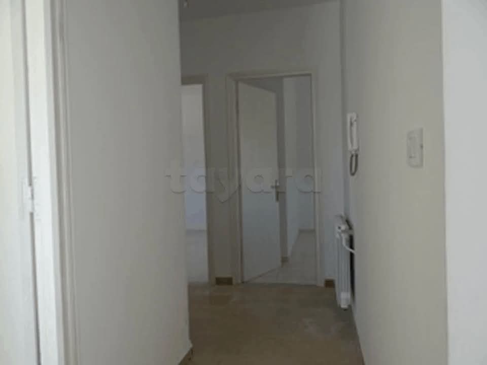 Mnihla&nbsp;Jardins d'el Menzah&nbsp;Location&nbsp;Appart. 4 pi�ces&nbsp;�tage de villa s 3 � jardin d'el menzah