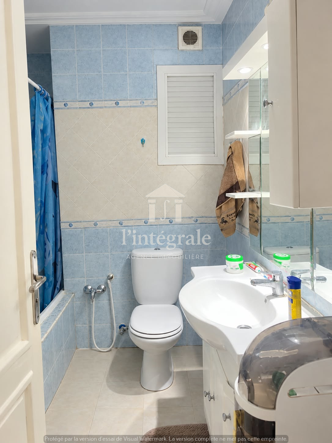 Ariana Ville&nbsp;El Menzah 7&nbsp;Location&nbsp;Appart. 4 pi�ces&nbsp;S3 avec cellier et place de parking