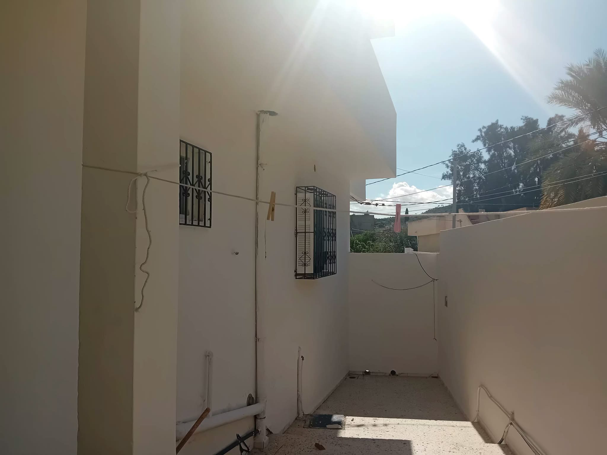 Raoued&nbsp;Cite Essahafa&nbsp;Vente&nbsp;Maisons&nbsp;Maison deux etages entre jafaar et cite esahafa