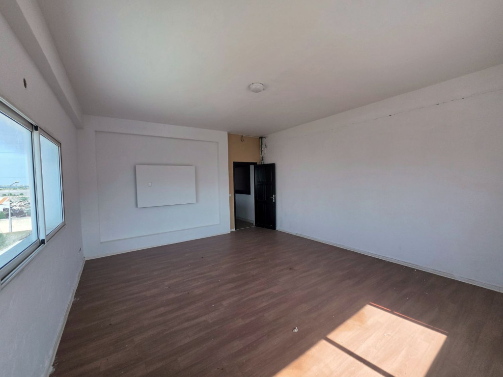 Megrine&nbsp;Cite Founiz&nbsp;Bureaux & Commerces&nbsp;Fond de Commerce&nbsp;Local industriel de 800 m � m�grine