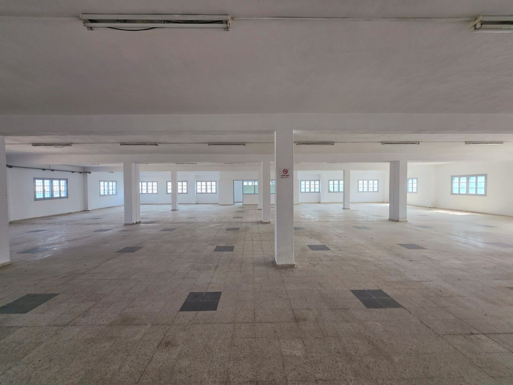 Megrine&nbsp;Cite Founiz&nbsp;Bureaux & Commerces&nbsp;Fond de Commerce&nbsp;Local industriel de 800 m � m�grine
