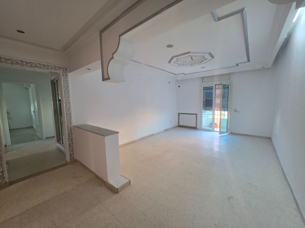 Ben Arous&nbsp;Ben Arous&nbsp;Bureaux & Commerces&nbsp;Fond de Commerce&nbsp;Open space de 800 m � m�grine