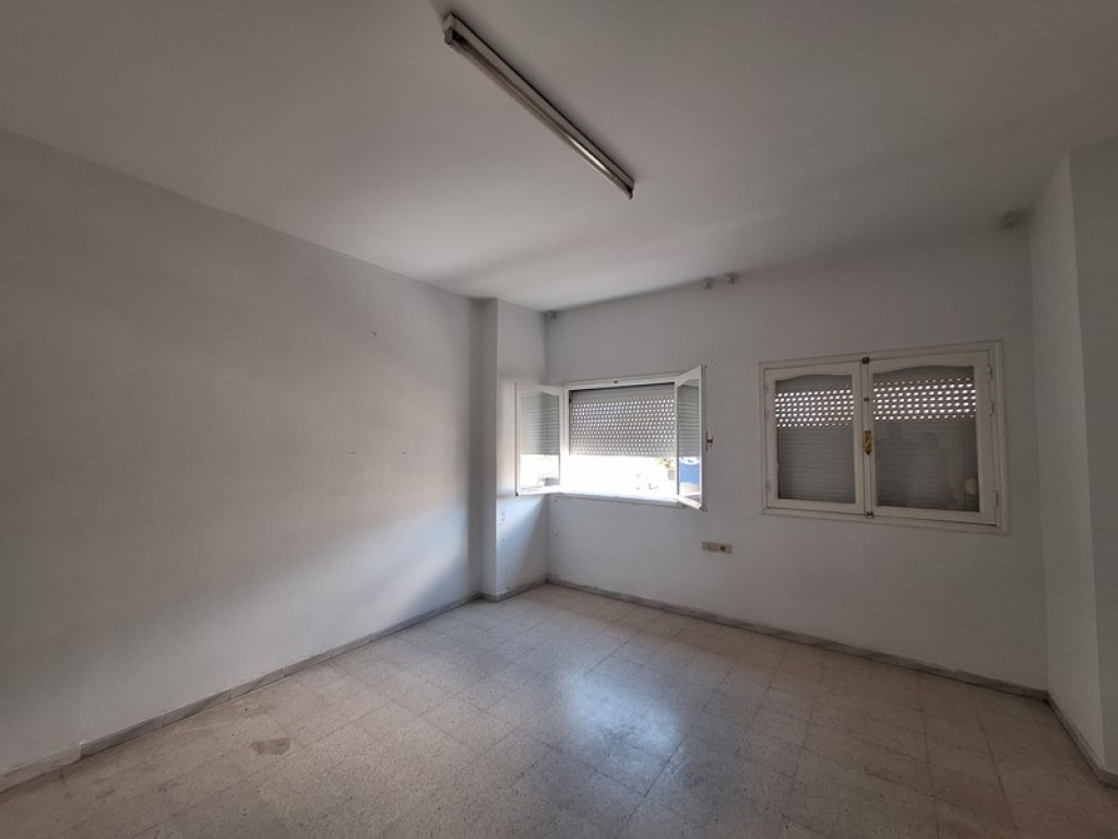 Ben Arous&nbsp;Ben Arous&nbsp;Bureaux & Commerces&nbsp;Bureau&nbsp;Bureau 4 pi�ces de 100 m � � ben arous