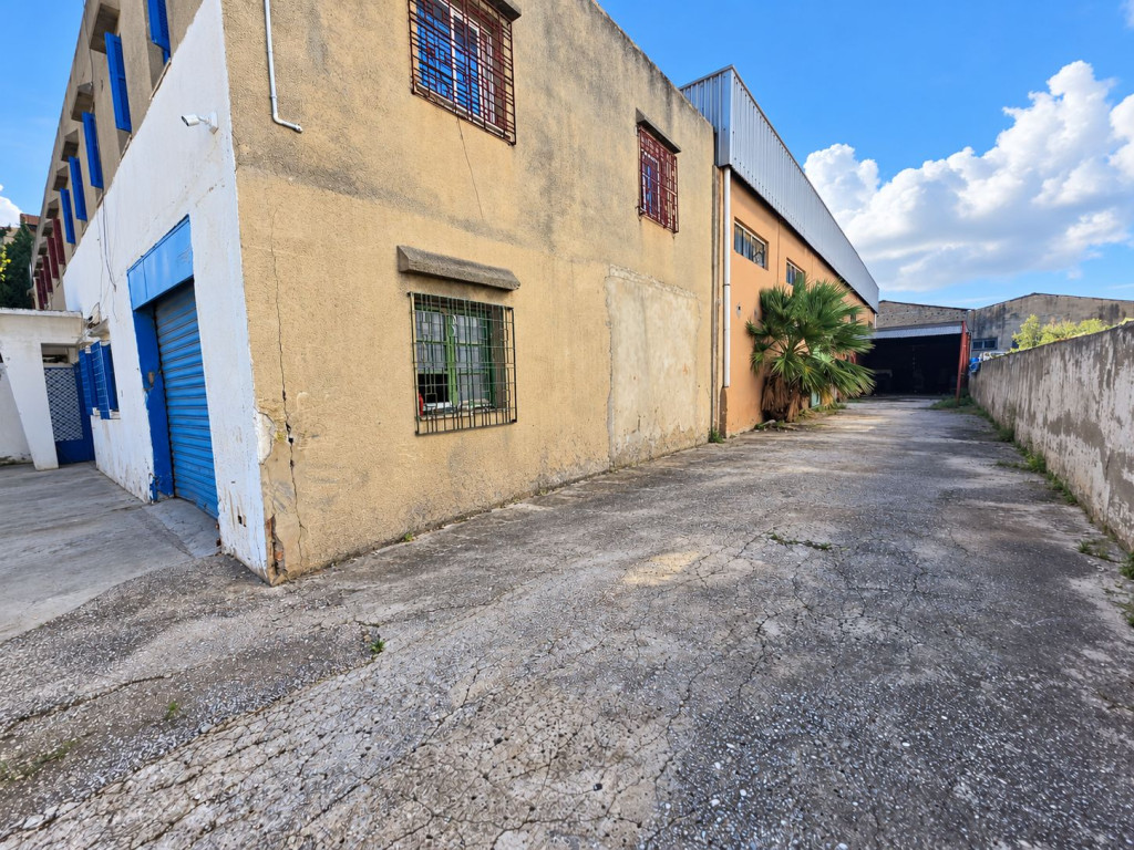Ben Arous&nbsp;Ben Arous&nbsp;Bureaux & Commerces&nbsp;Fond de Commerce&nbsp;Local commercial 400 m
