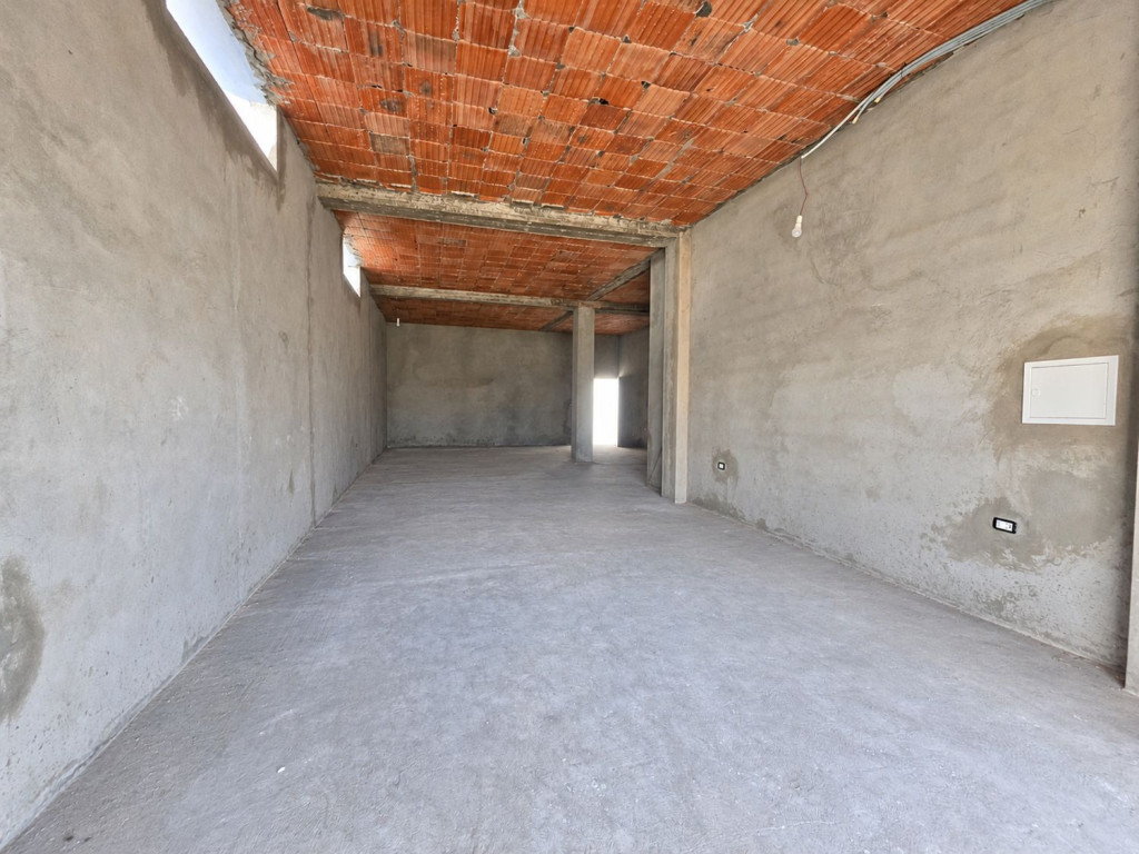 El Mourouj&nbsp;Bir El Kassaa&nbsp;Bureaux & Commerces&nbsp;Fond de Commerce&nbsp;Local commercial � 100 m