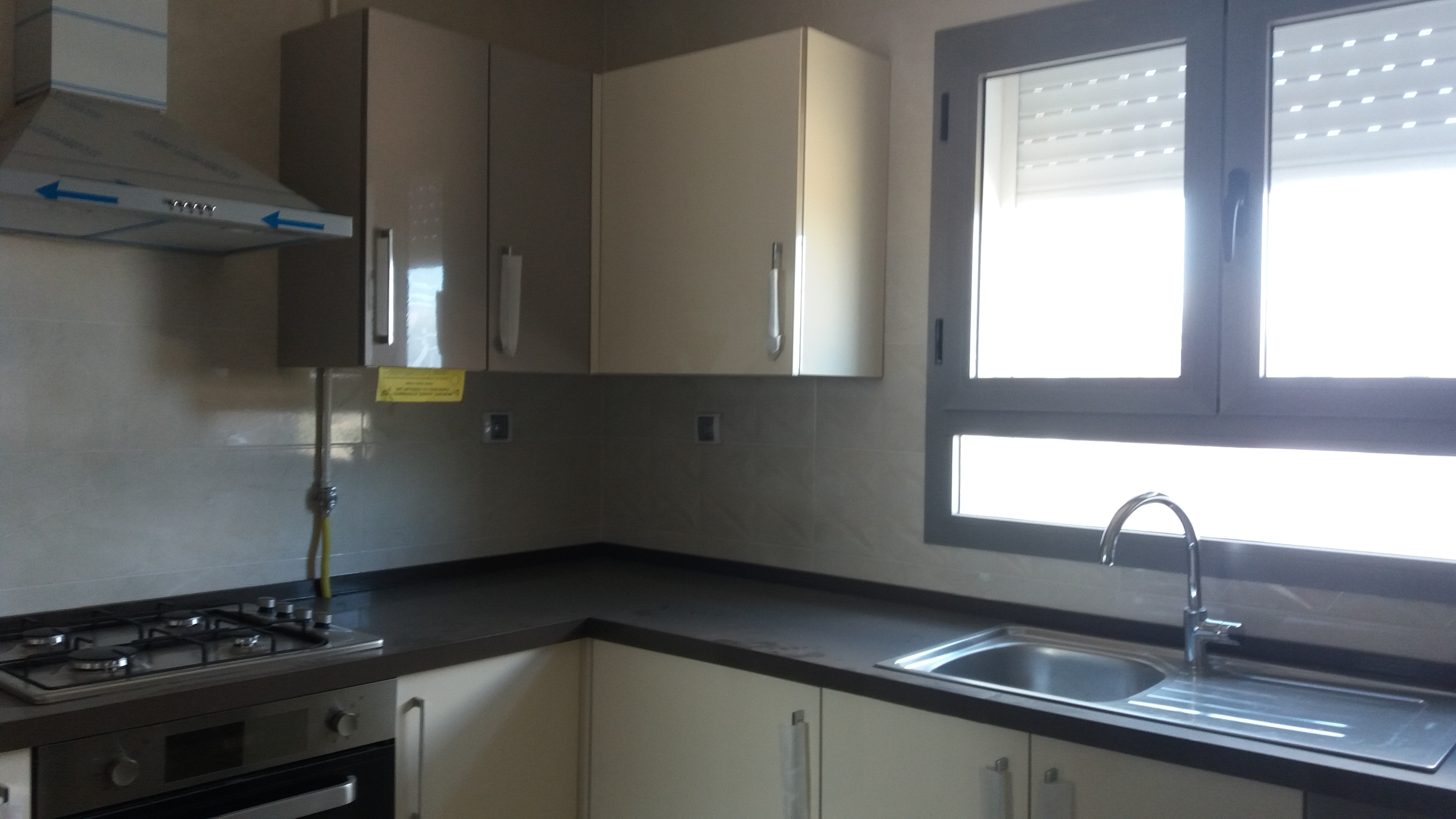 La Soukra&nbsp;La Soukra&nbsp;Location&nbsp;Appart. 2 pi�ces&nbsp;S1 haut standing proche de toutes les commodit�s