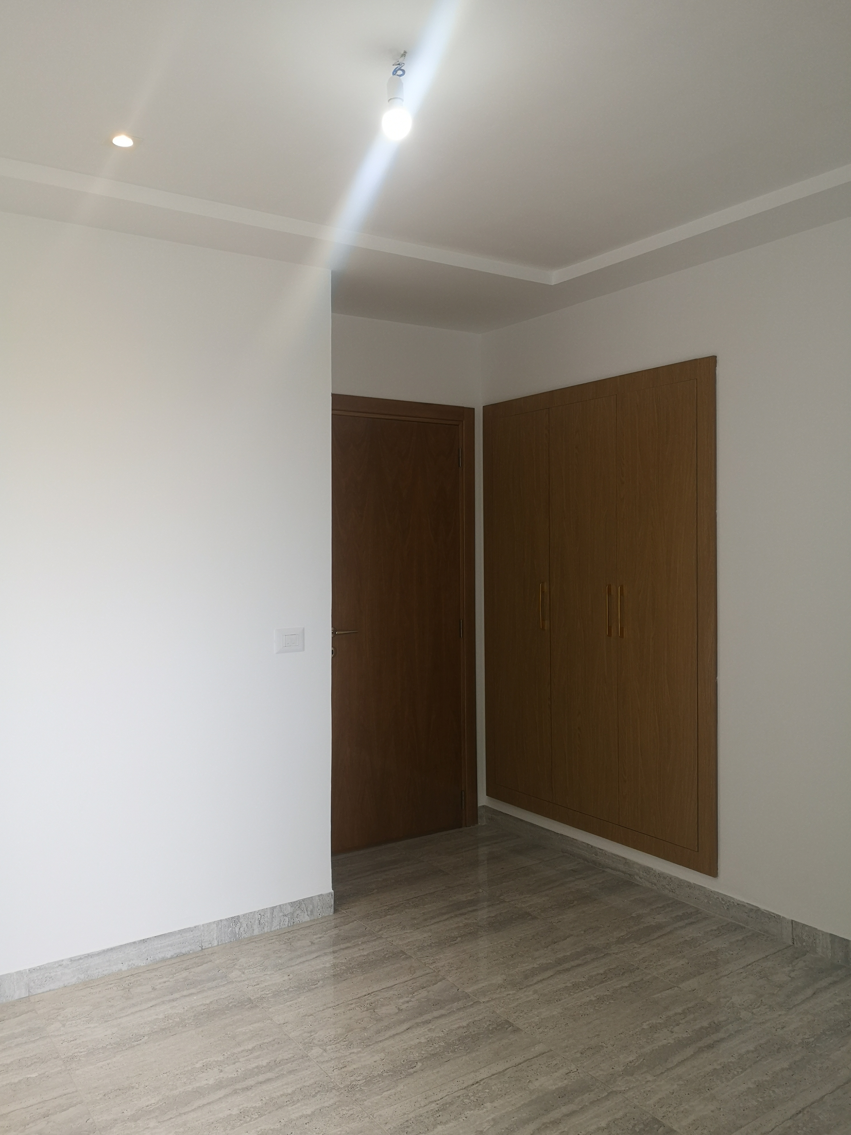 La Goulette&nbsp;La Goulette&nbsp;Location&nbsp;Appart. 2 pi�ces&nbsp;Appartement salle et chambre tr�s haut standing