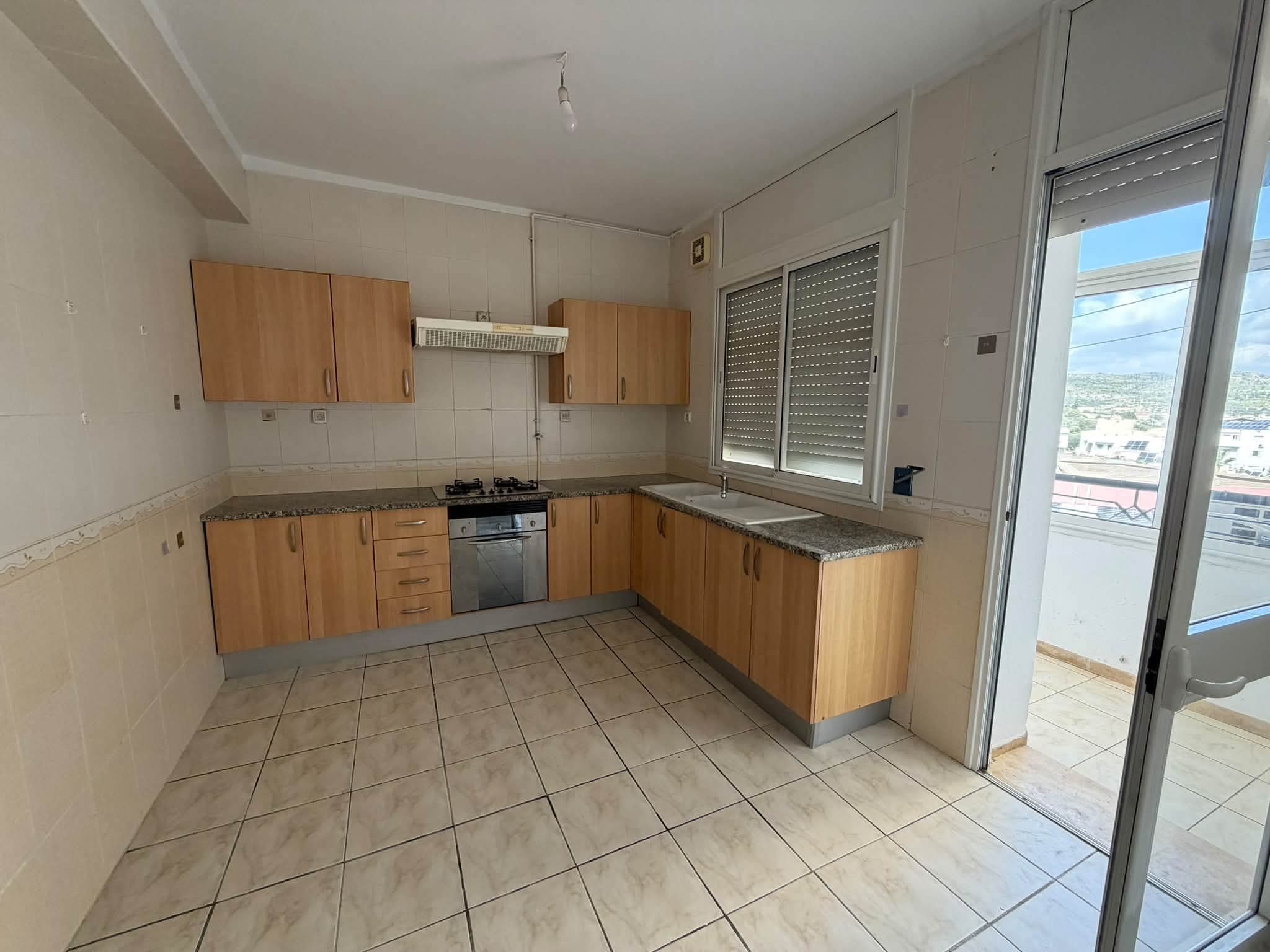 Ariana Ville&nbsp;Riadh Landlous&nbsp;Location&nbsp;Appart. 5 pi�ces+&nbsp;S4 1600d riadh andalous