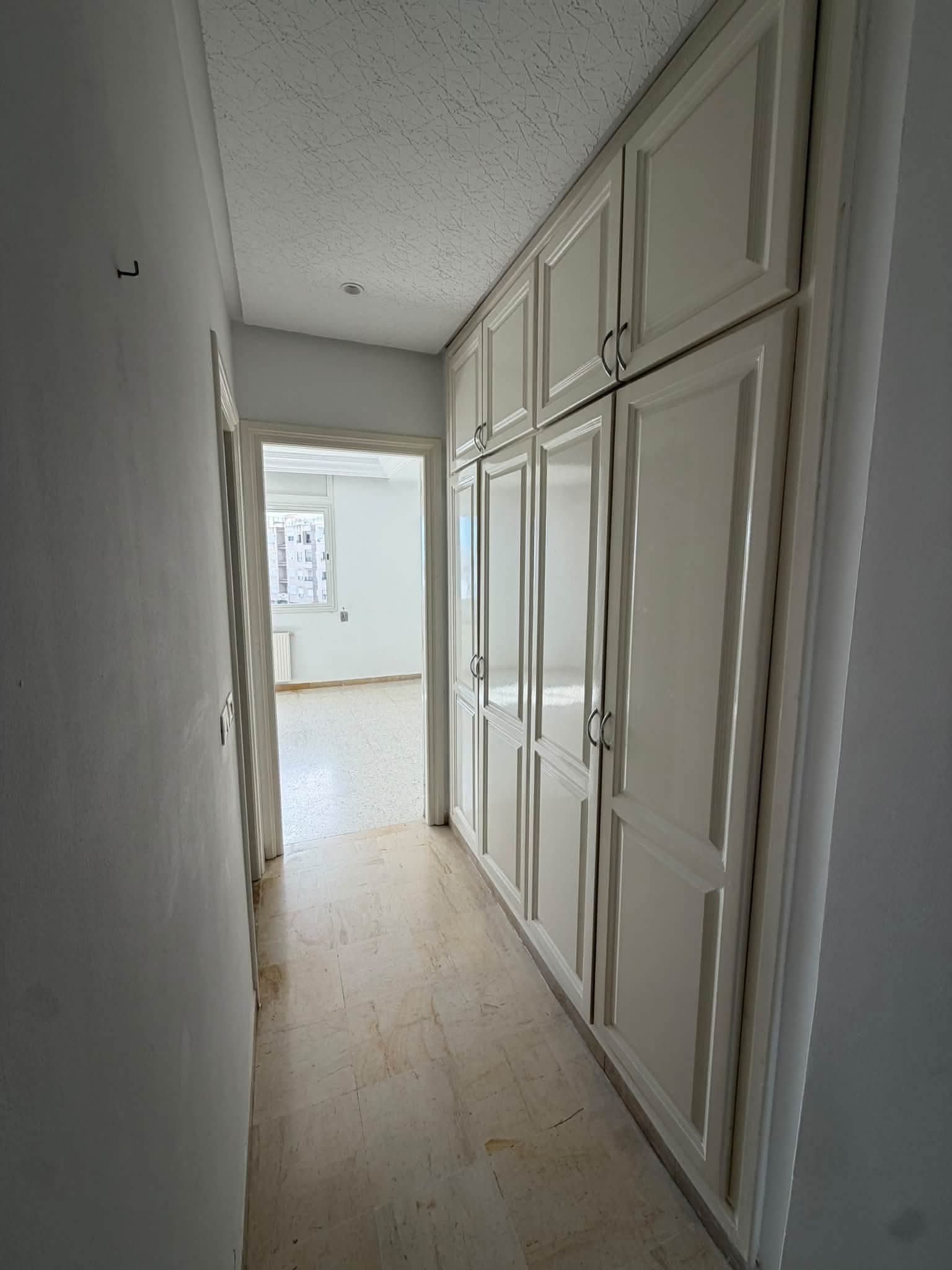 Ariana Ville&nbsp;Riadh Landlous&nbsp;Location&nbsp;Appart. 5 pi�ces+&nbsp;S4 1600d riadh andalous