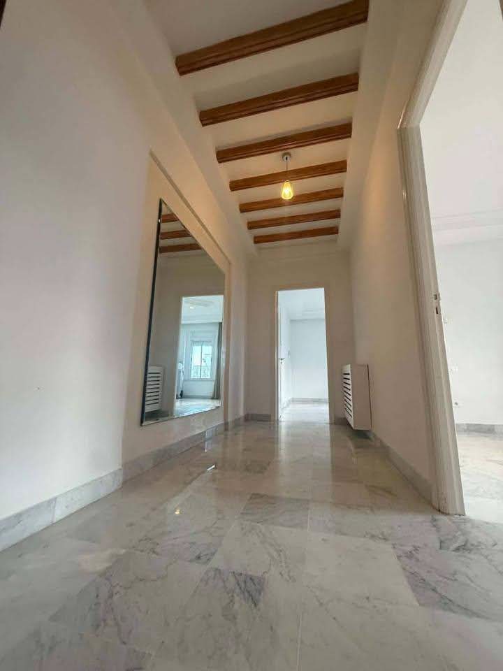 Raoued&nbsp;Ariana Essoughra&nbsp;Location&nbsp;Appart. 5 pi�ces+&nbsp;Etage s4 2000 d ariana essoughra