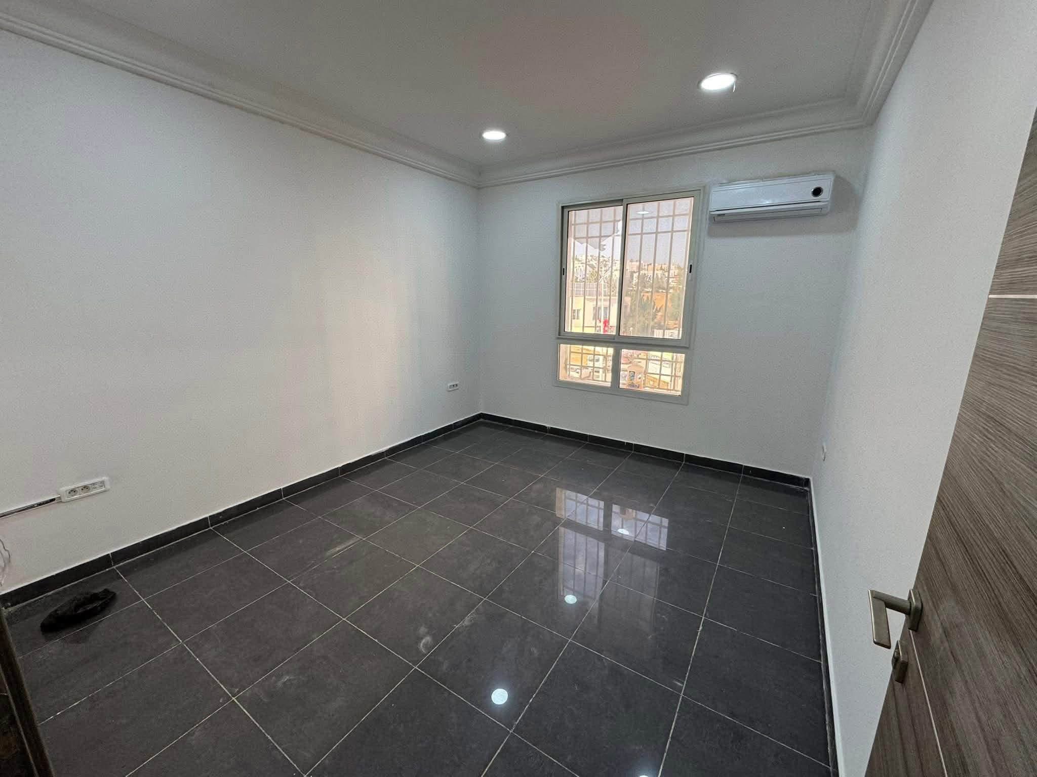 Ariana Ville&nbsp;Cite Ennasr 2&nbsp;Location&nbsp;Appart. 3 pi�ces&nbsp;Bureau h3 1500 ennasr 2
