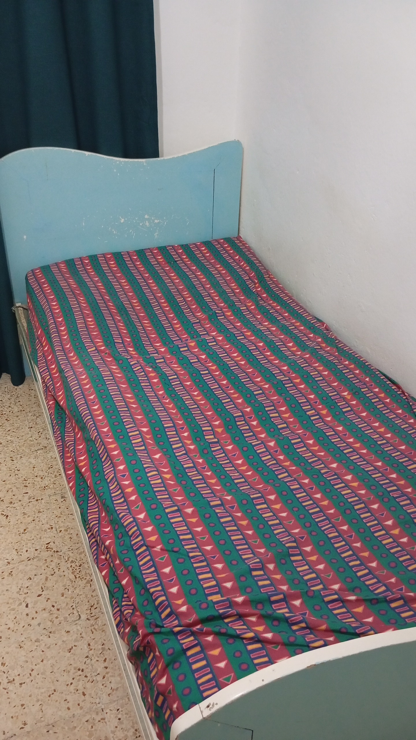 Cite El Khadra&nbsp;Cite El Khadra&nbsp;Chambres � coucher&nbsp;Chambres � coucher&nbsp;Lit et armoire